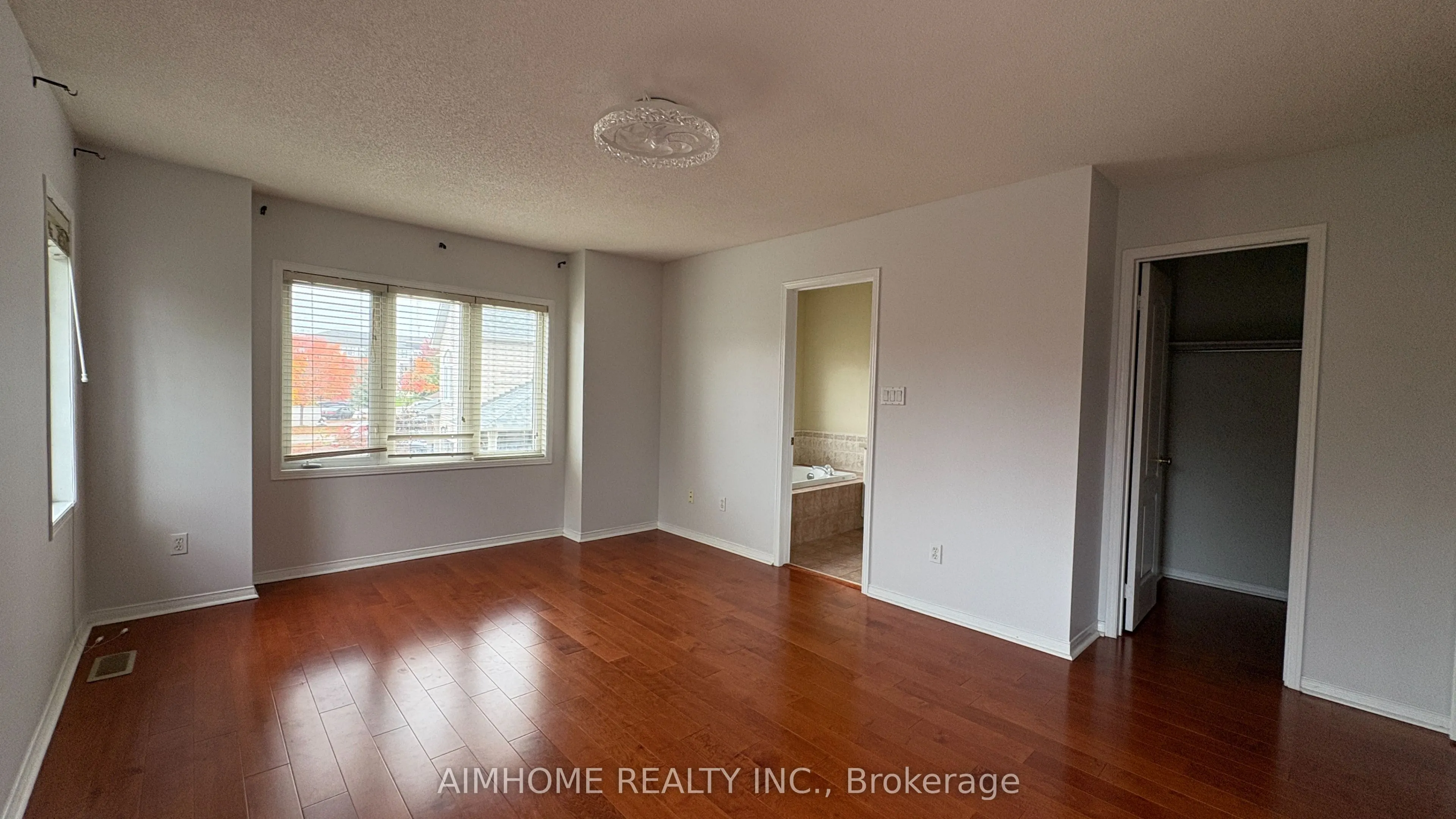 90 Briarhall Crescent