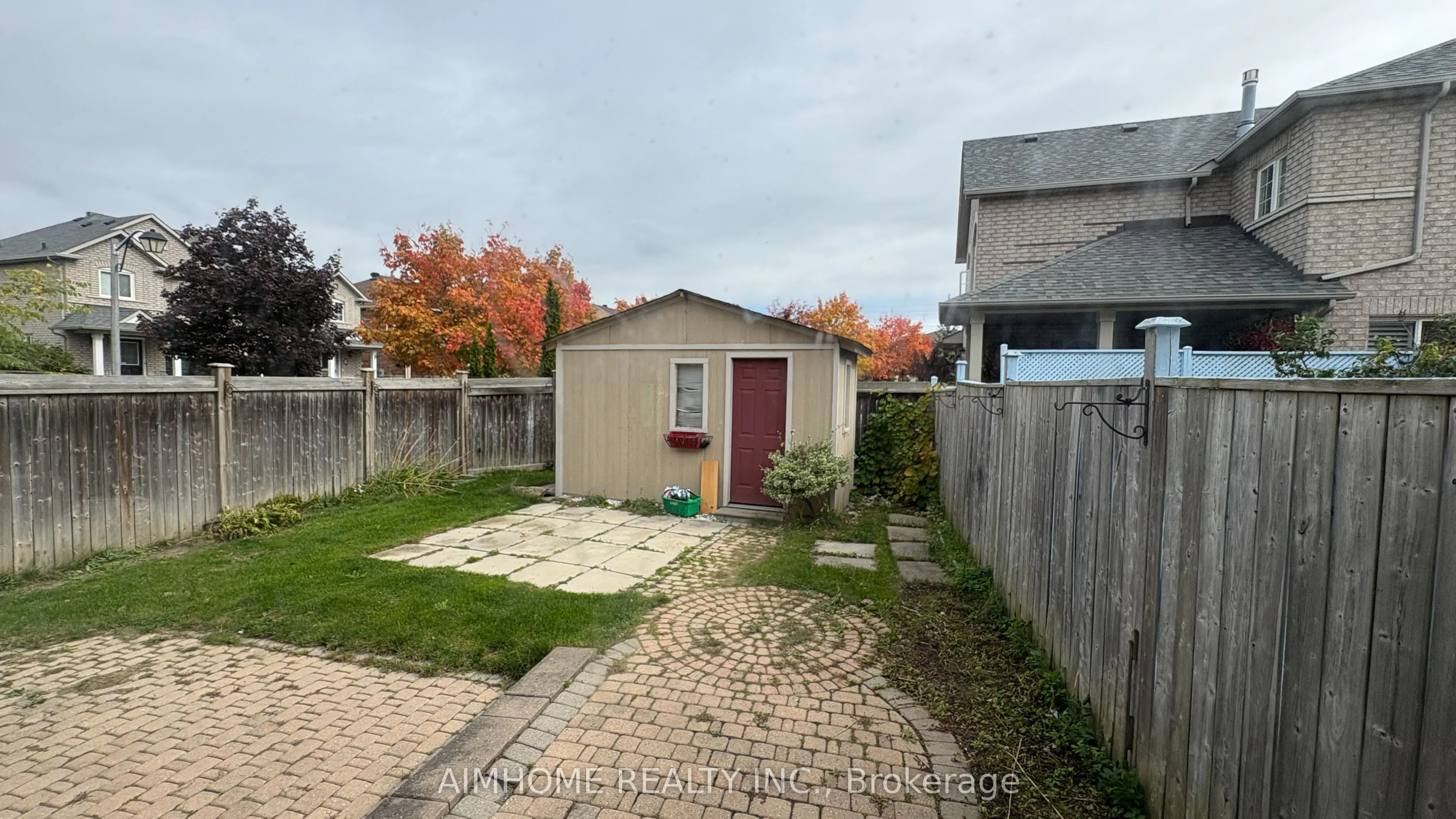 90 Briarhall Crescent