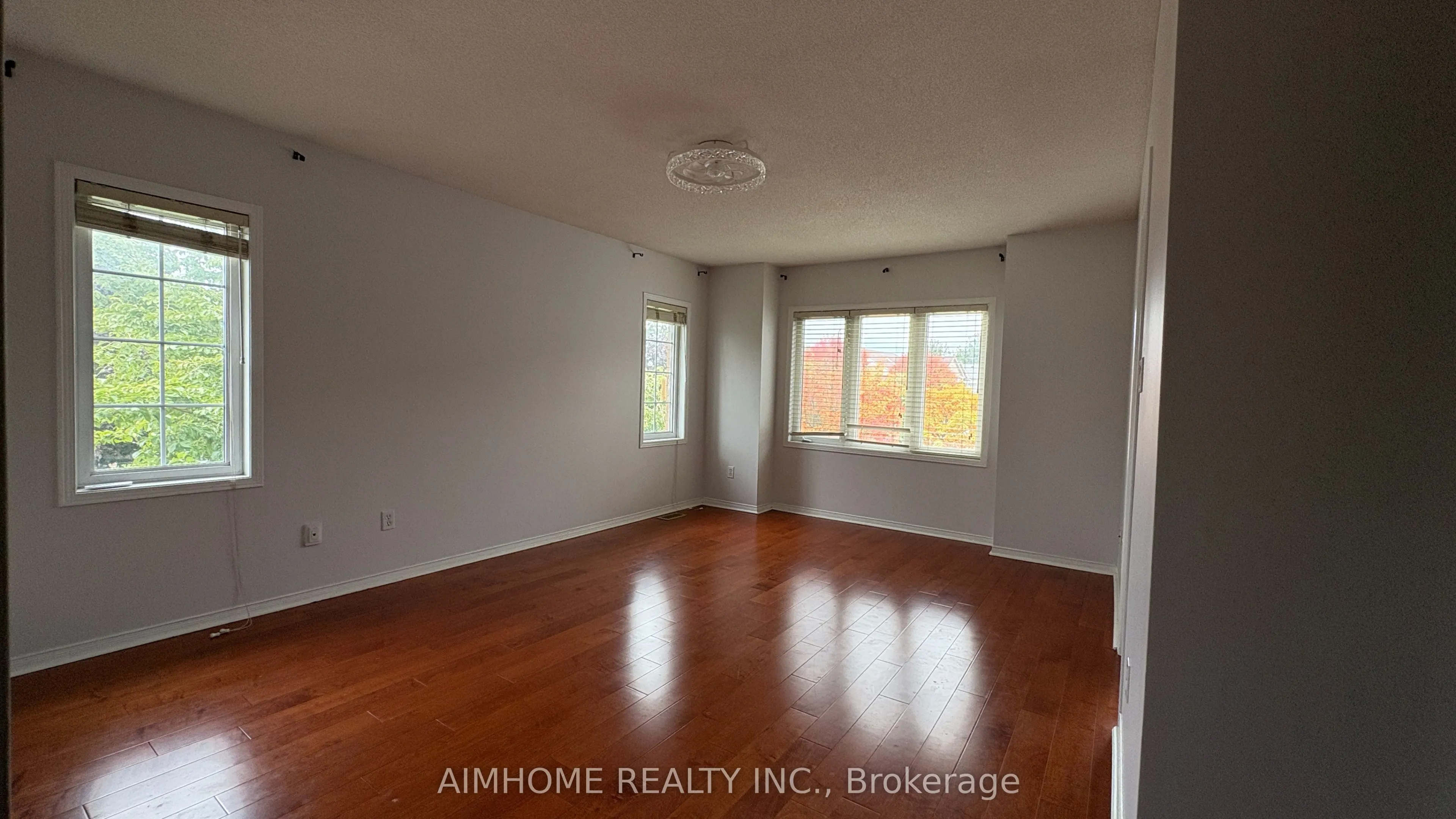 90 Briarhall Crescent