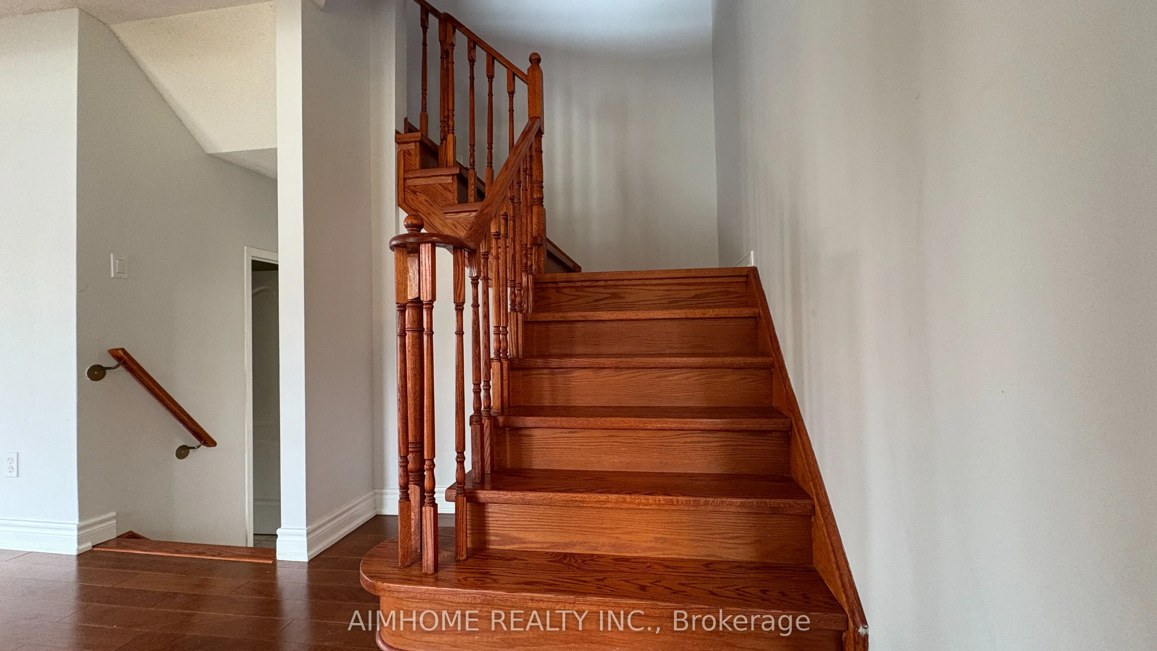 90 Briarhall Crescent