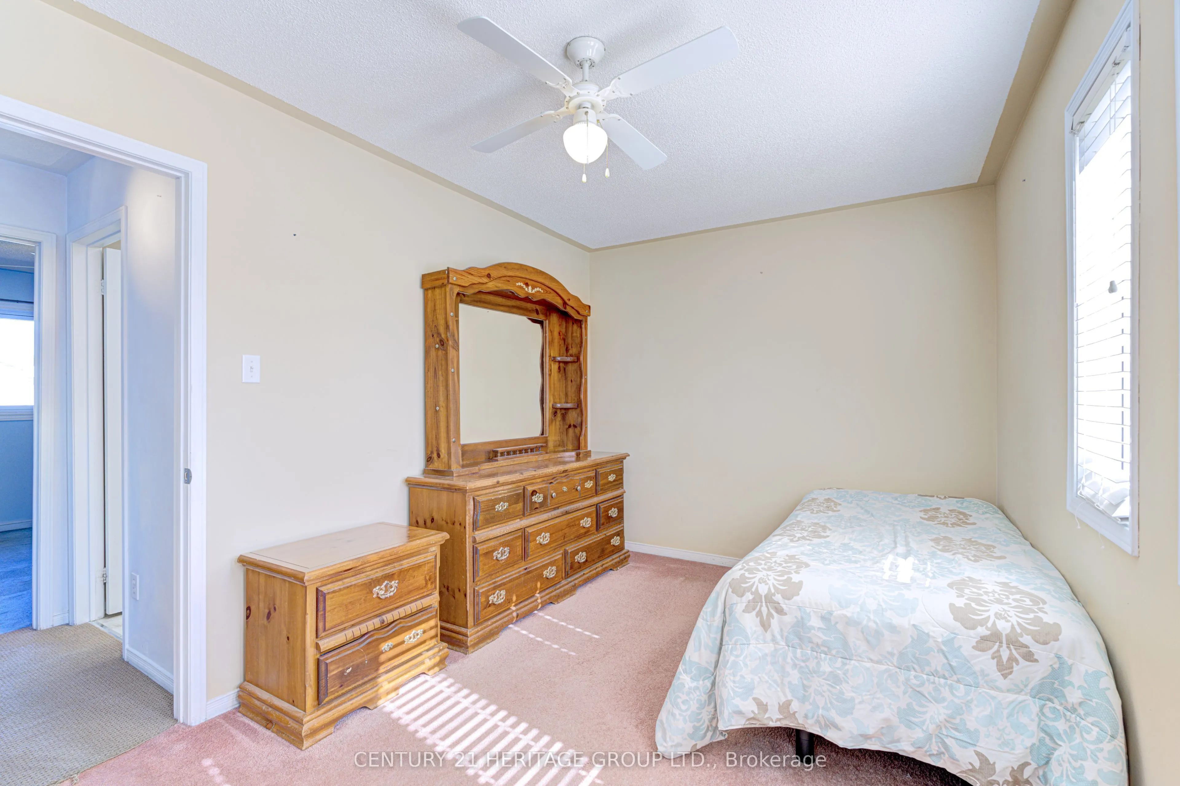 89 Potter Crescent