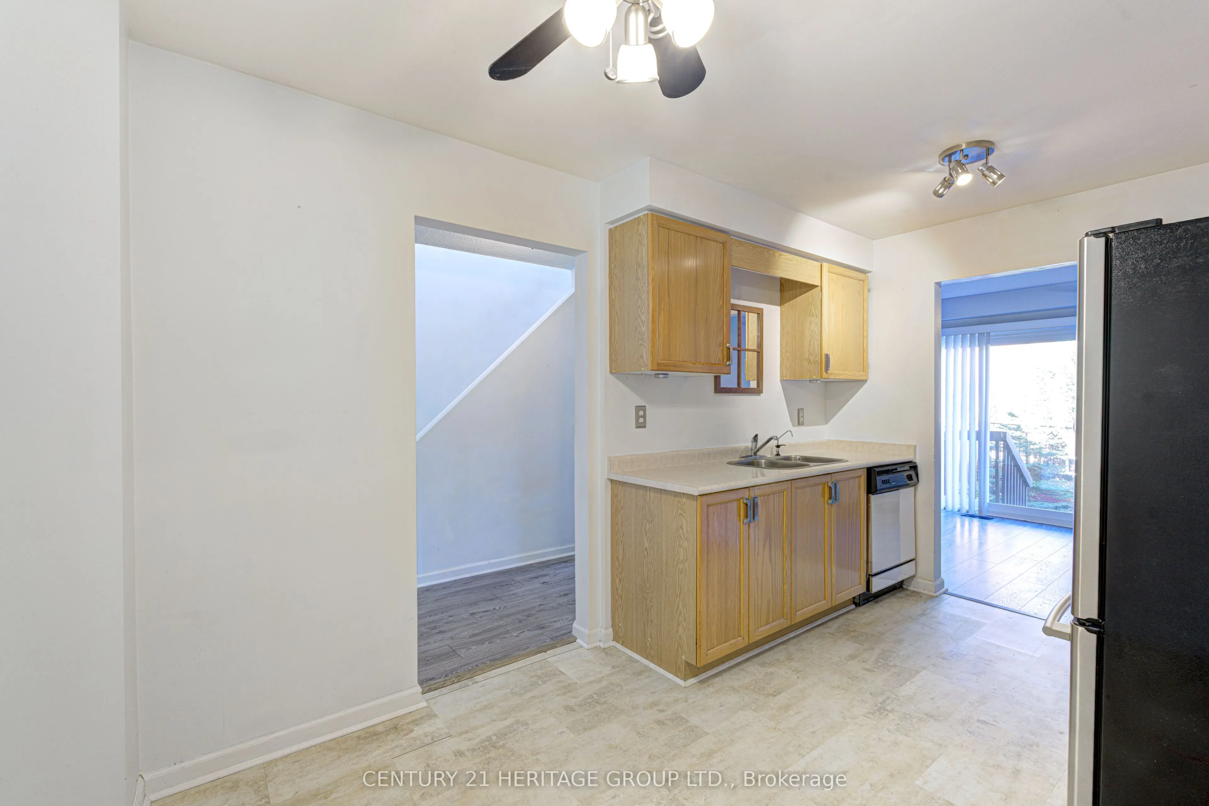 89 Potter Crescent