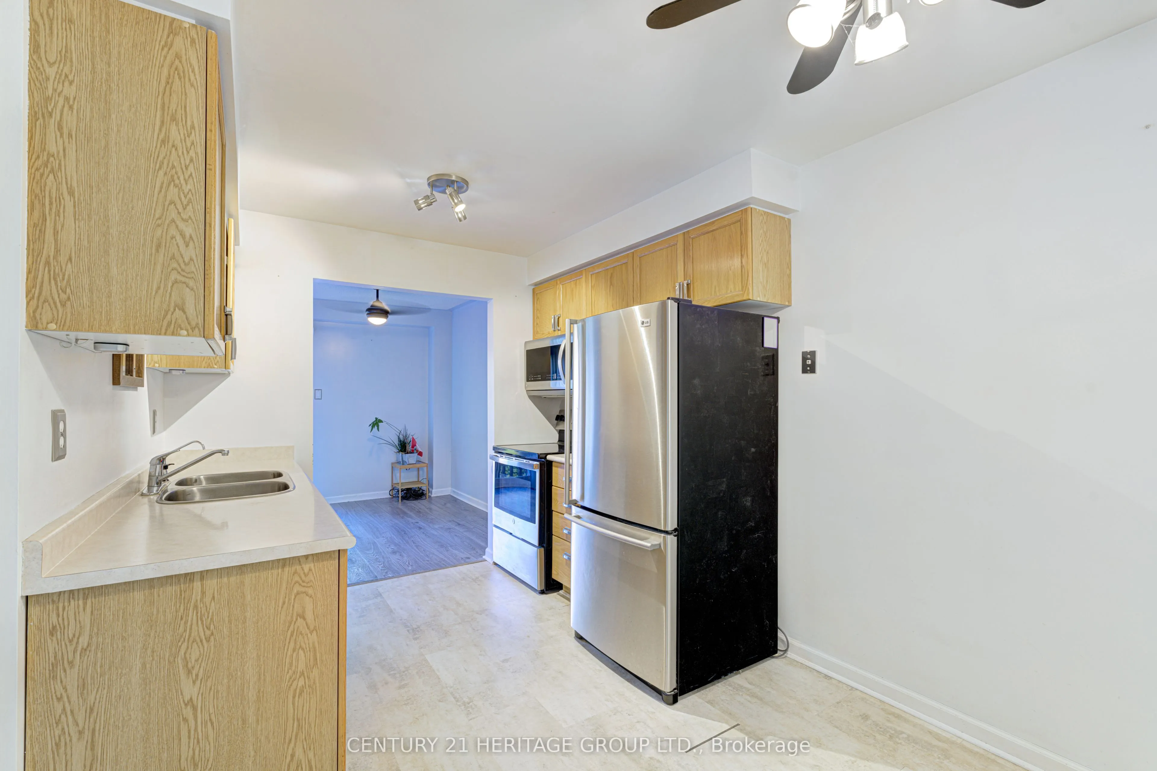 89 Potter Crescent