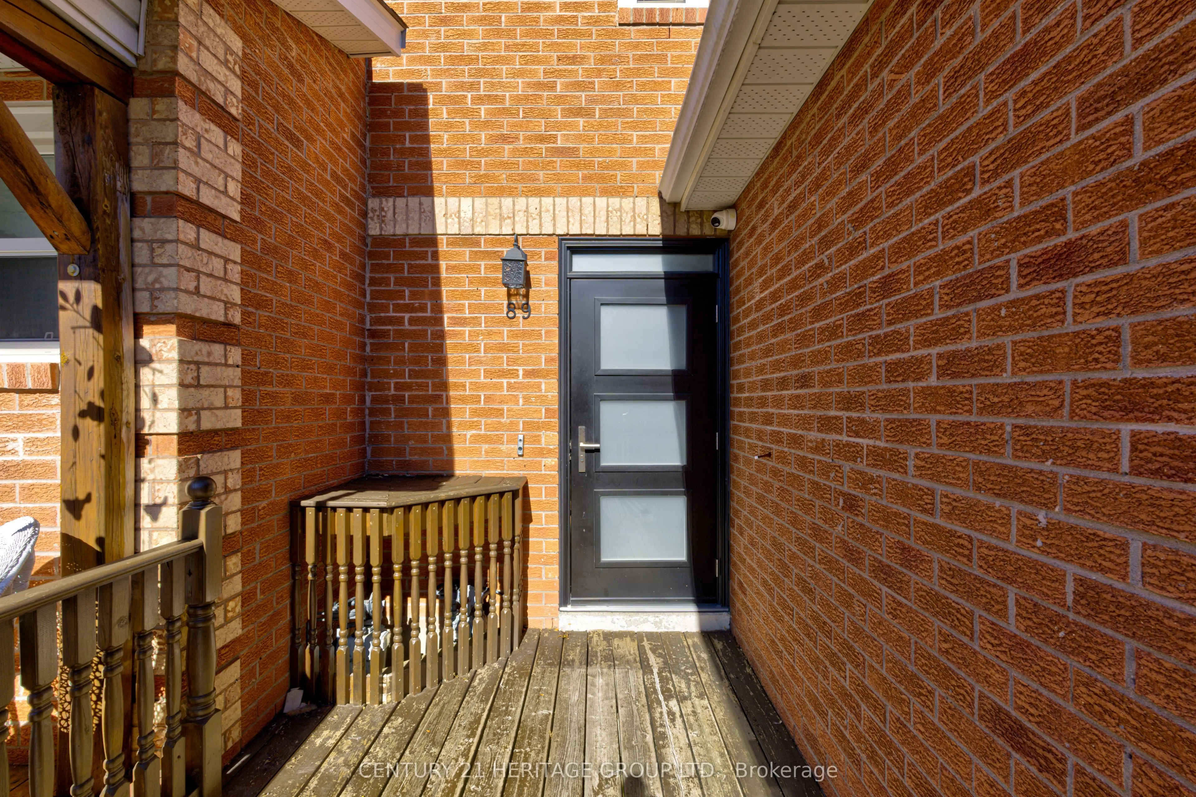89 Potter Crescent
