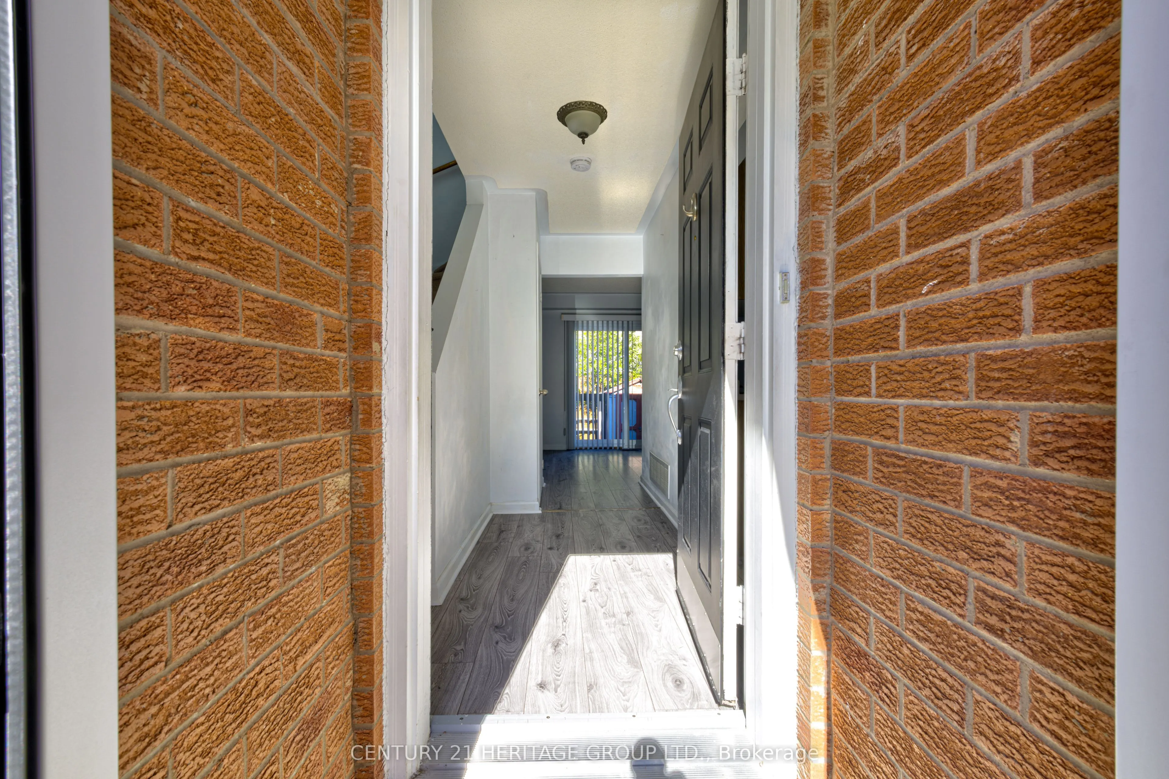 89 Potter Crescent