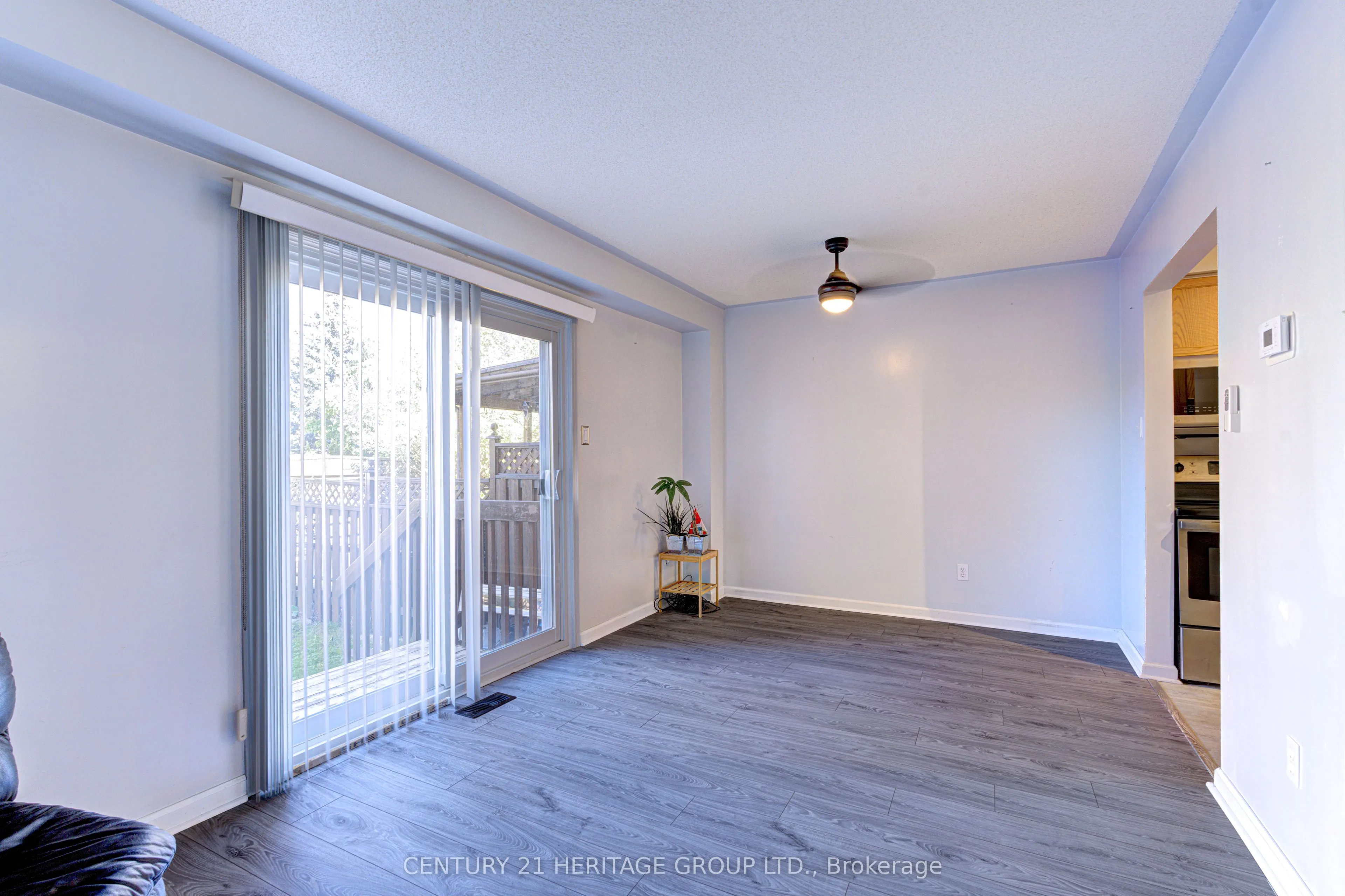 89 Potter Crescent
