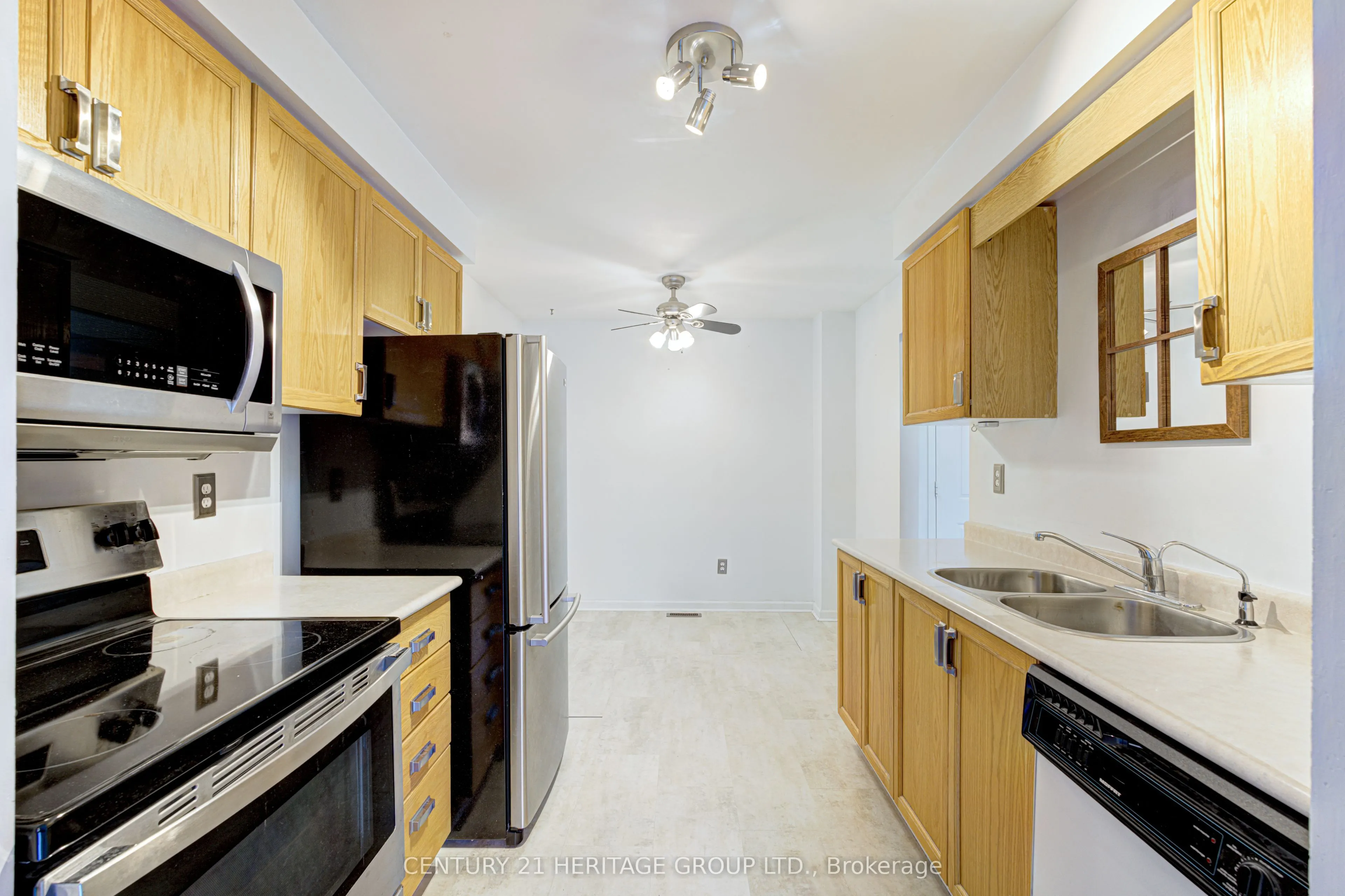 89 Potter Crescent