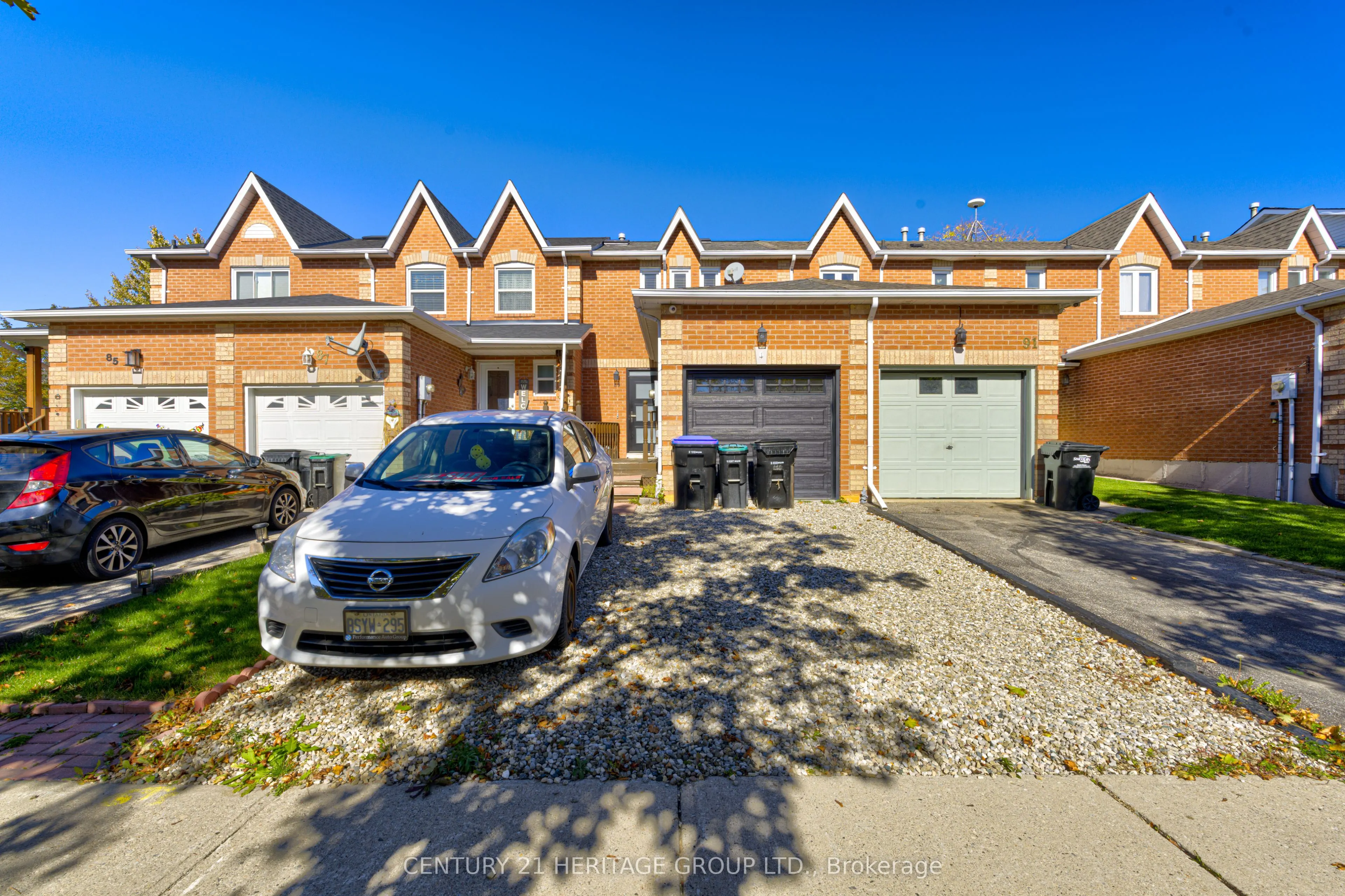 89 Potter Crescent