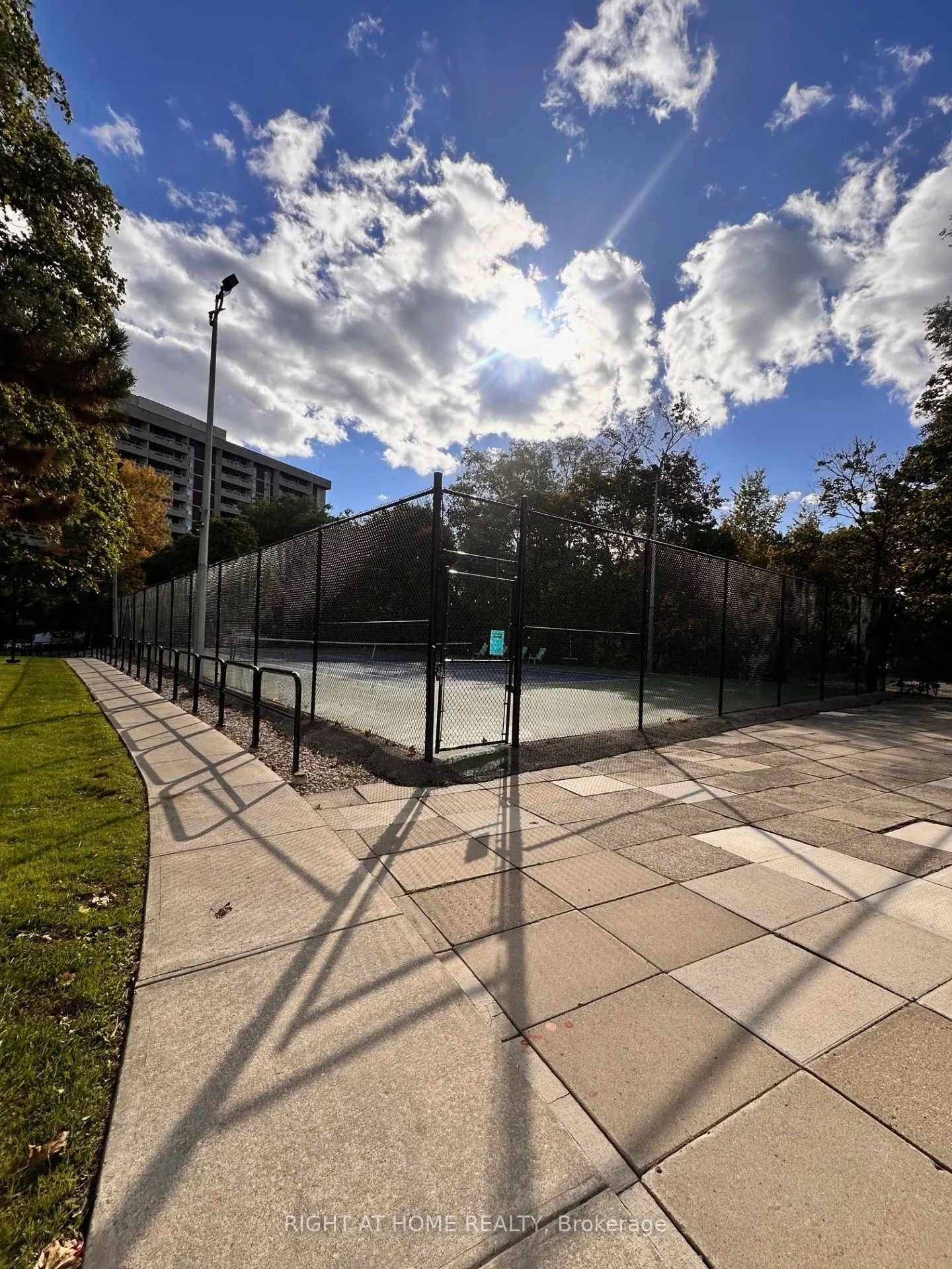 1 Royal Orchard Boulevard, #1107