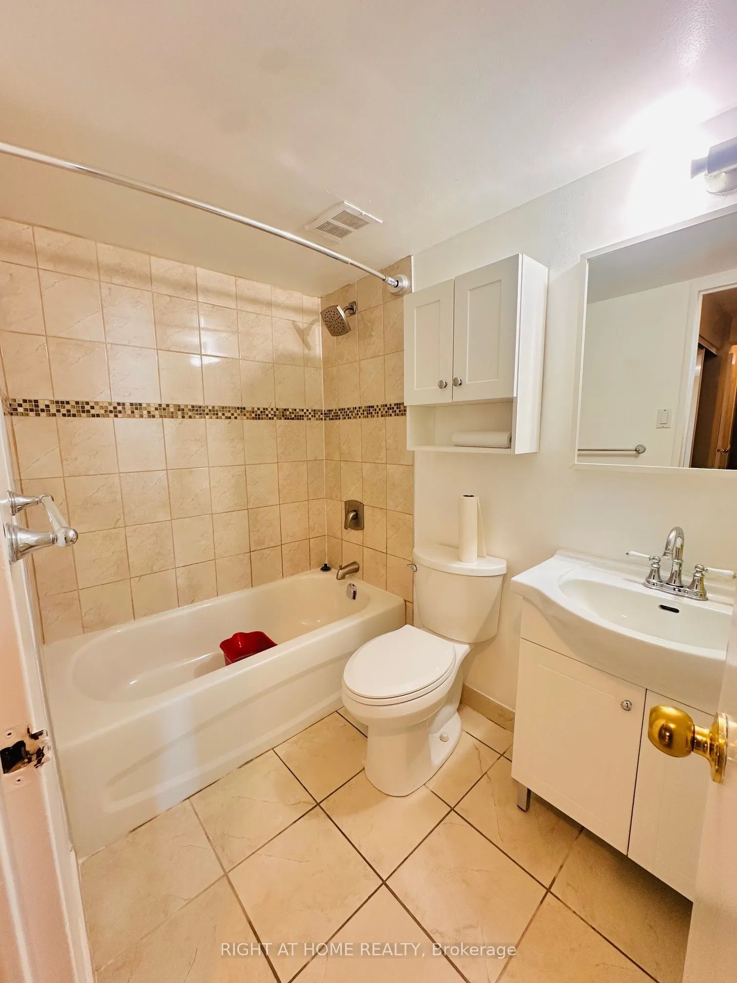1 Royal Orchard Boulevard, #1107