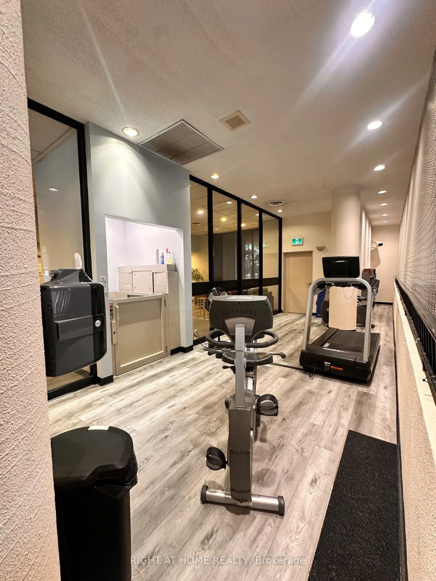 1 Royal Orchard Boulevard, #1107