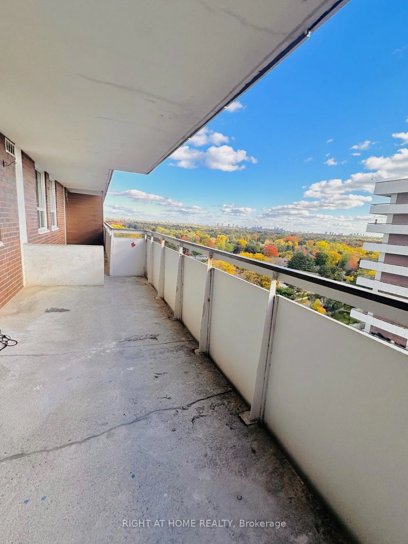 1 Royal Orchard Boulevard, #1107