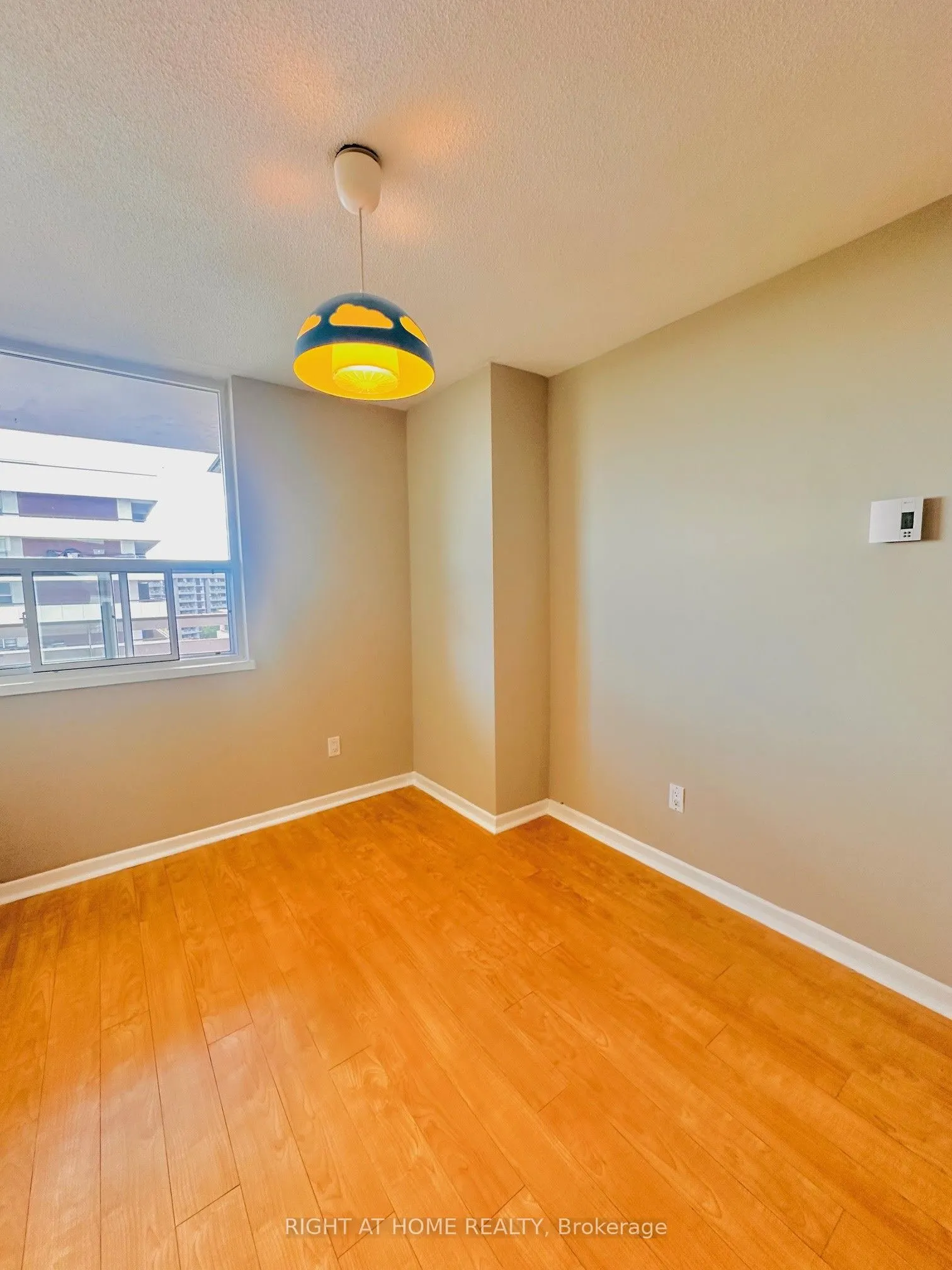 1 Royal Orchard Boulevard, #1107