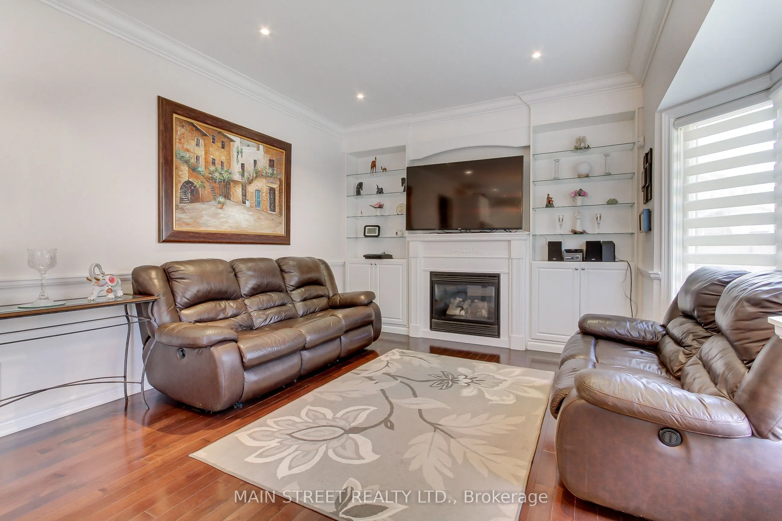 6 Amstel Avenue