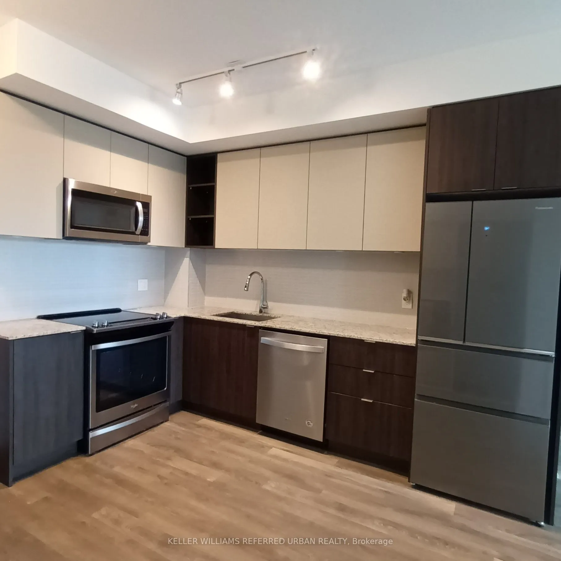 100 Eagle Rock Way, #221