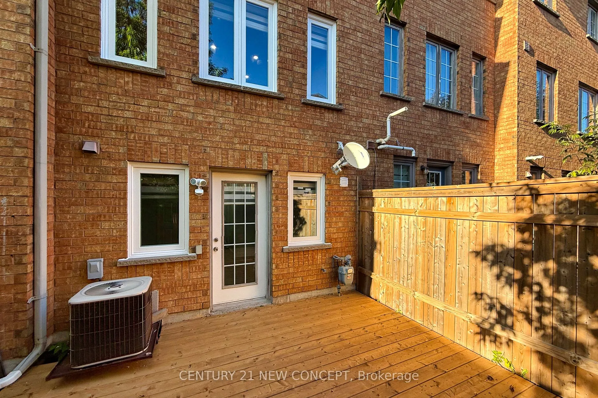 100 Coburg Crescent