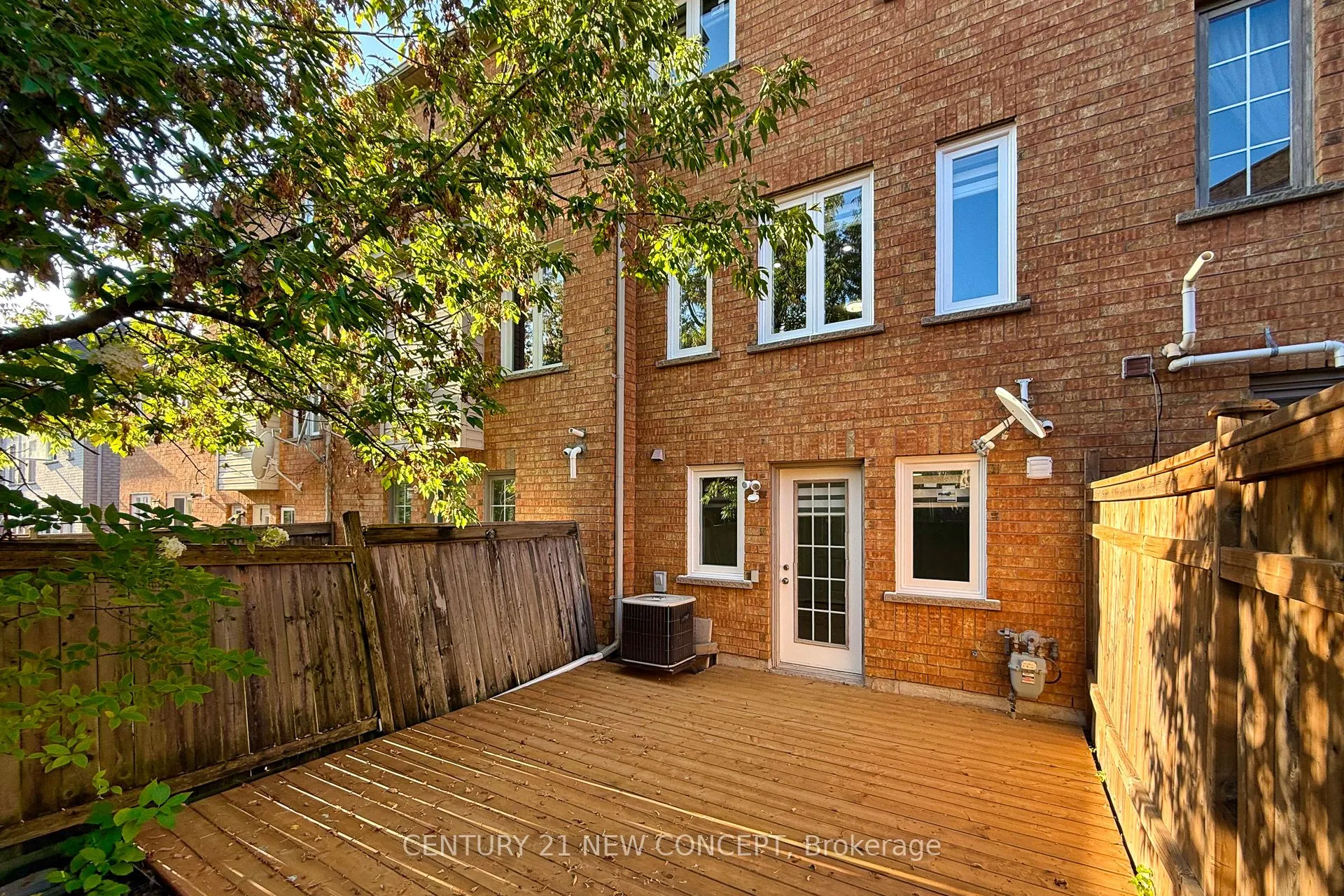 100 Coburg Crescent