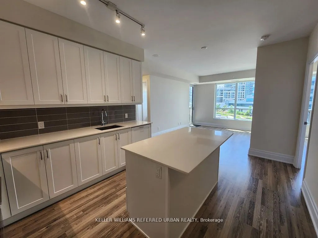 9075 Jane Street, #410