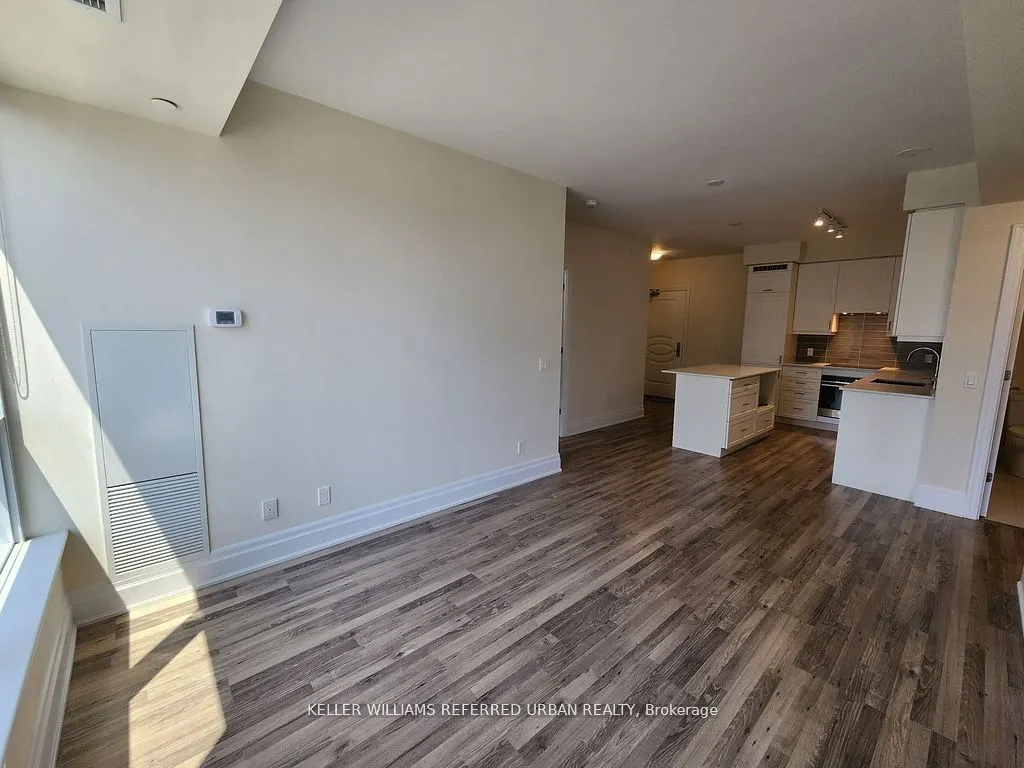9075 Jane Street, #410
