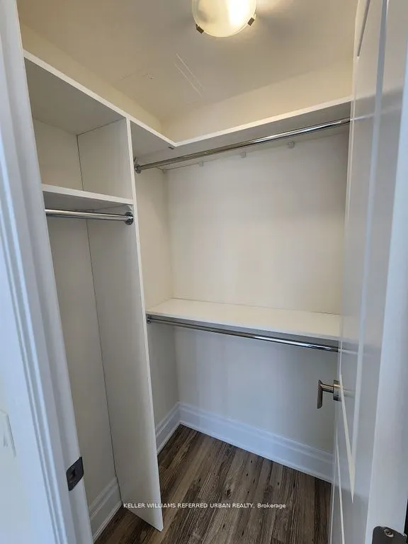 9075 Jane Street, #410