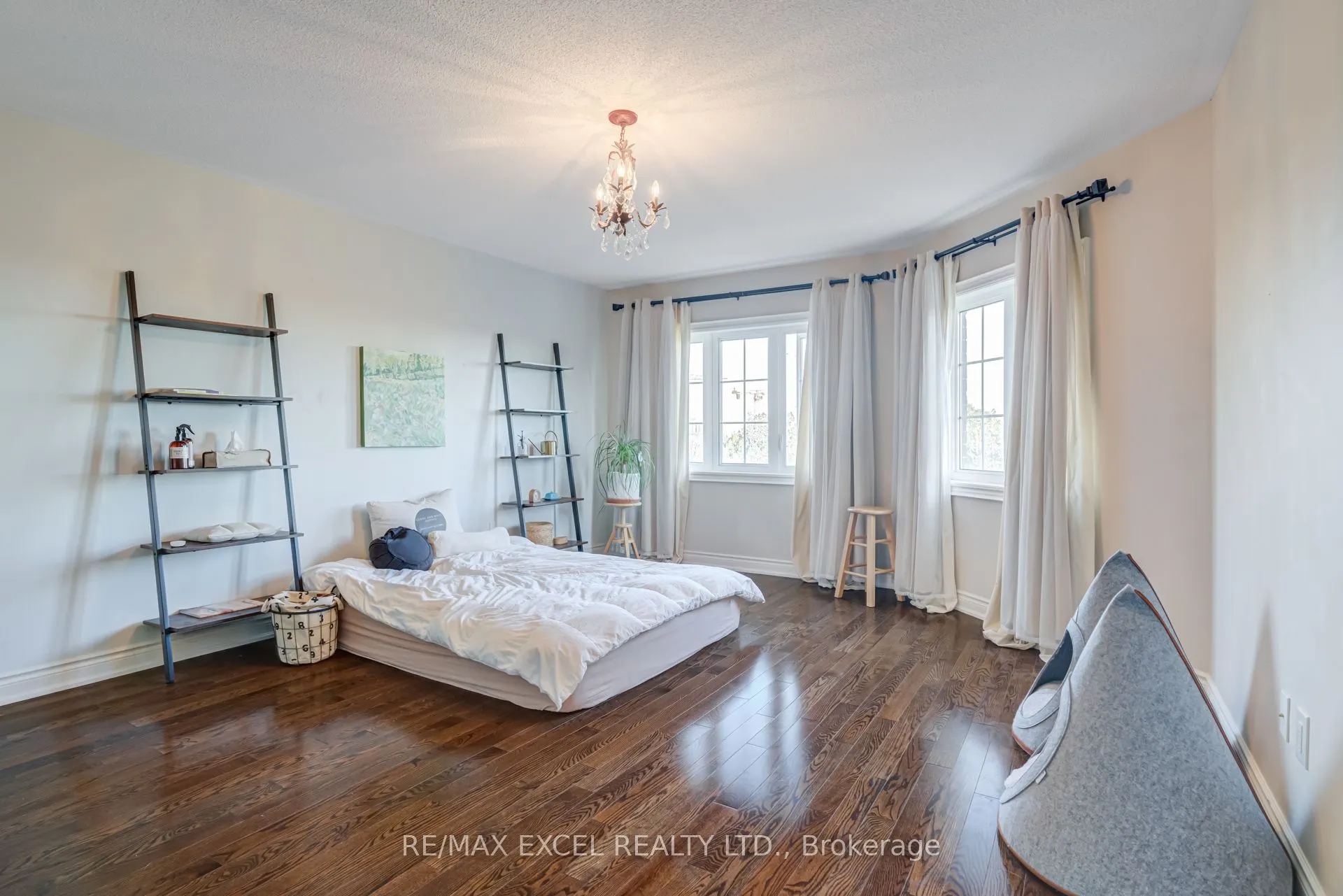 45 Cedarcrest Crescent
