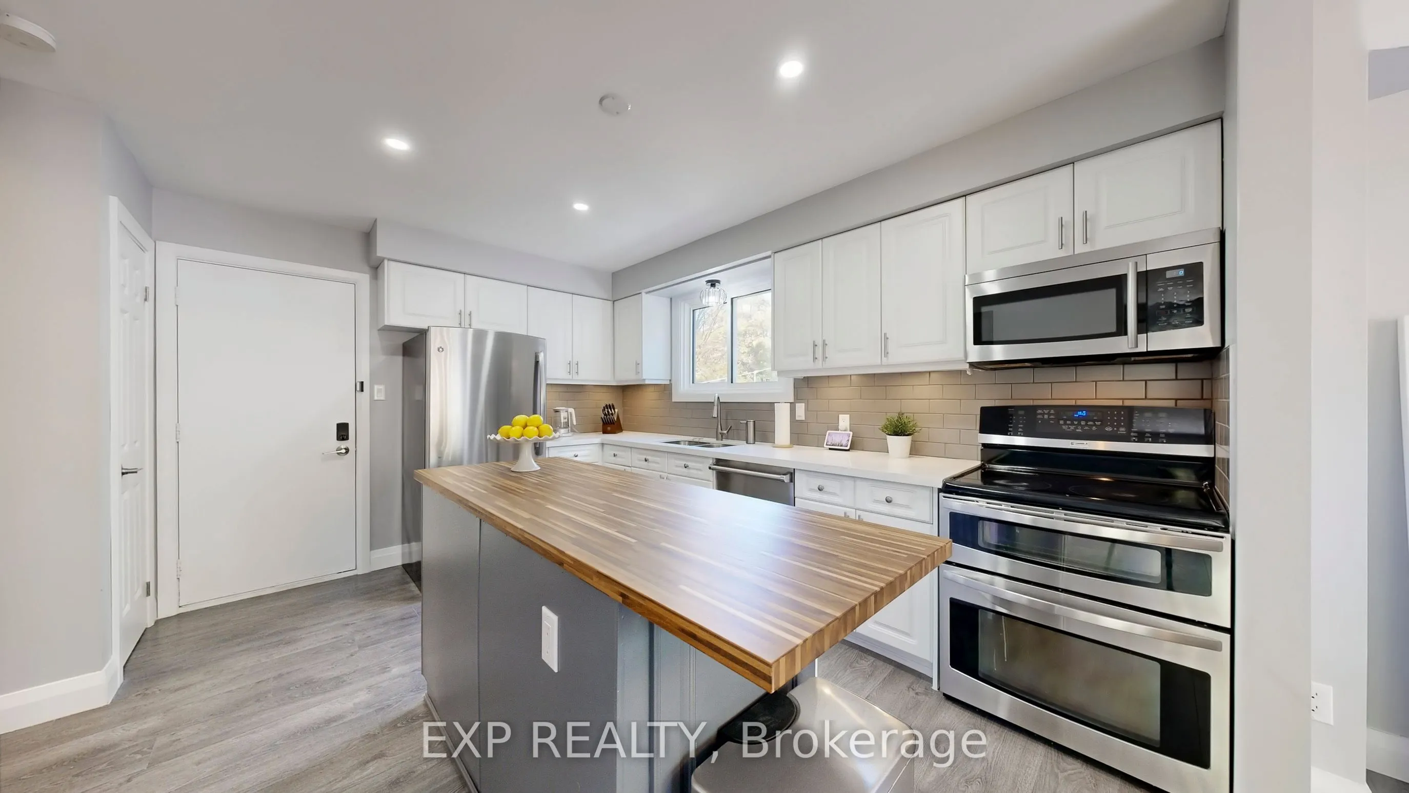 476 Aleah Crescent