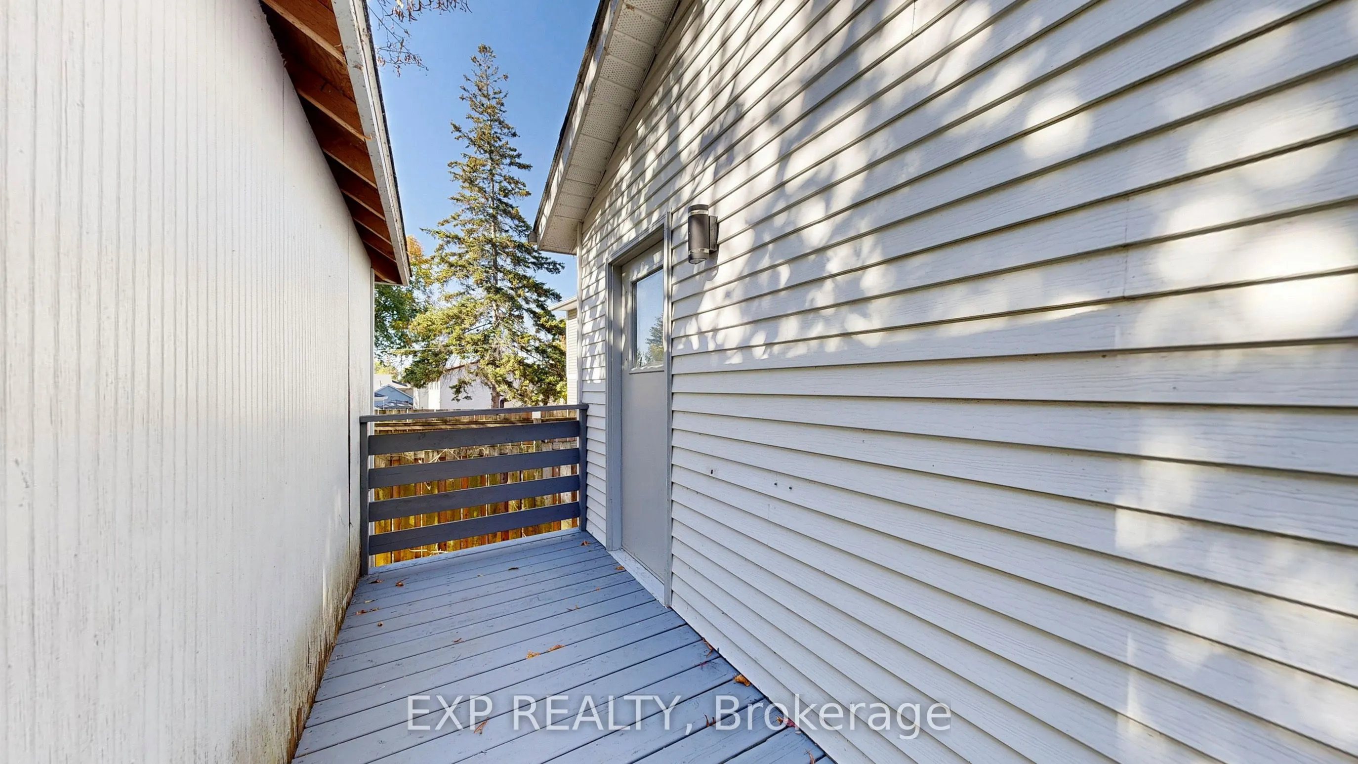 476 Aleah Crescent