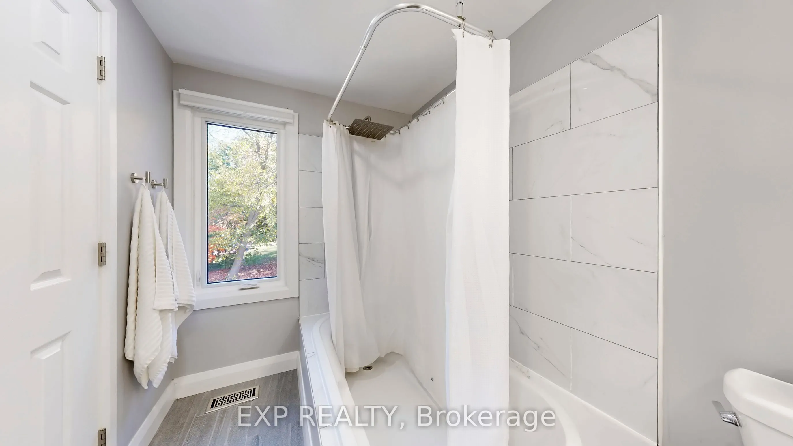 476 Aleah Crescent