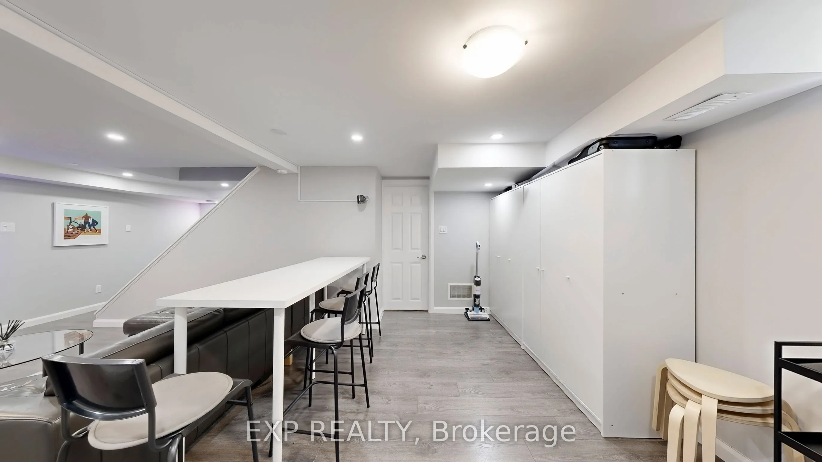 476 Aleah Crescent