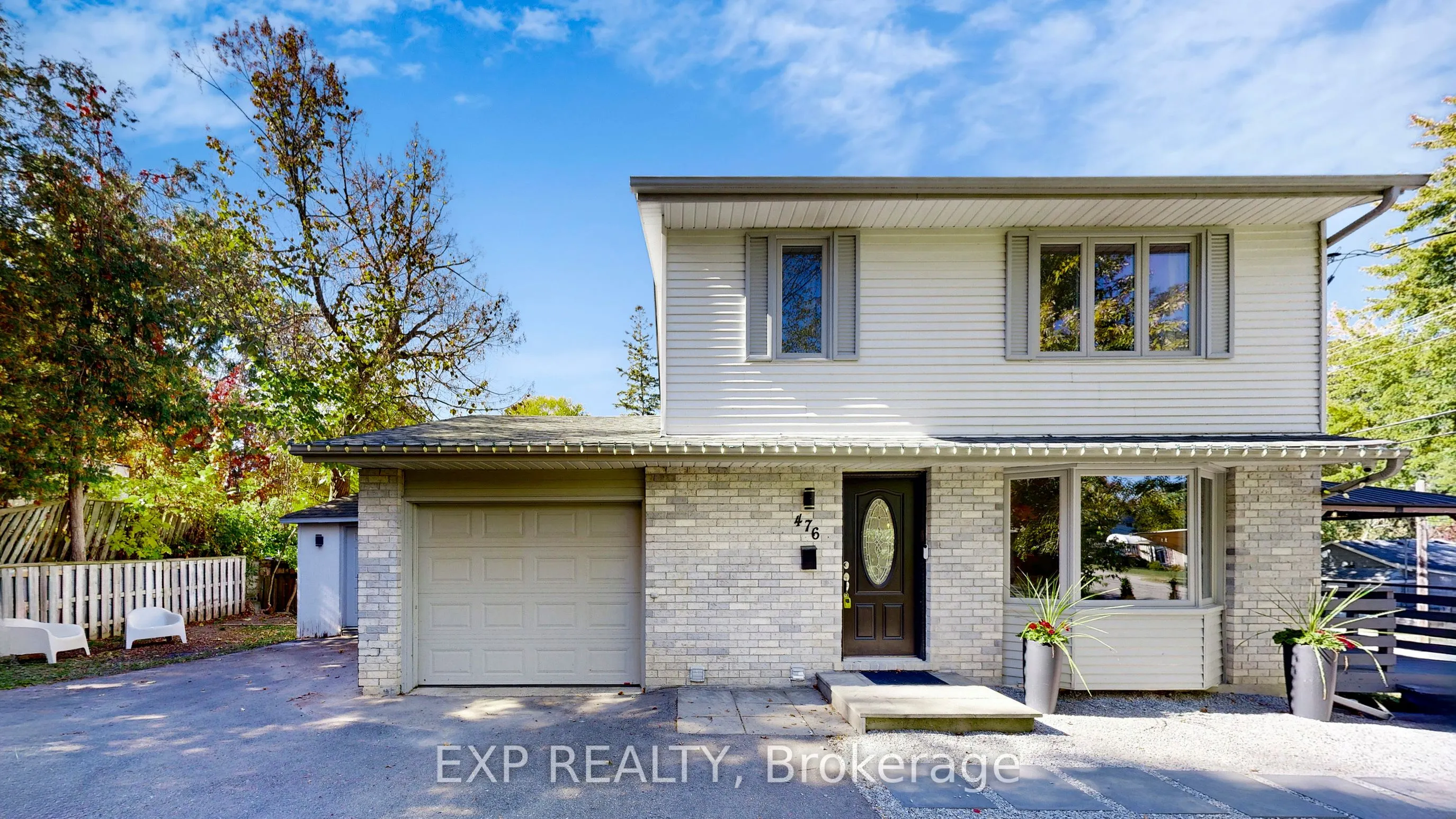 476 Aleah Crescent