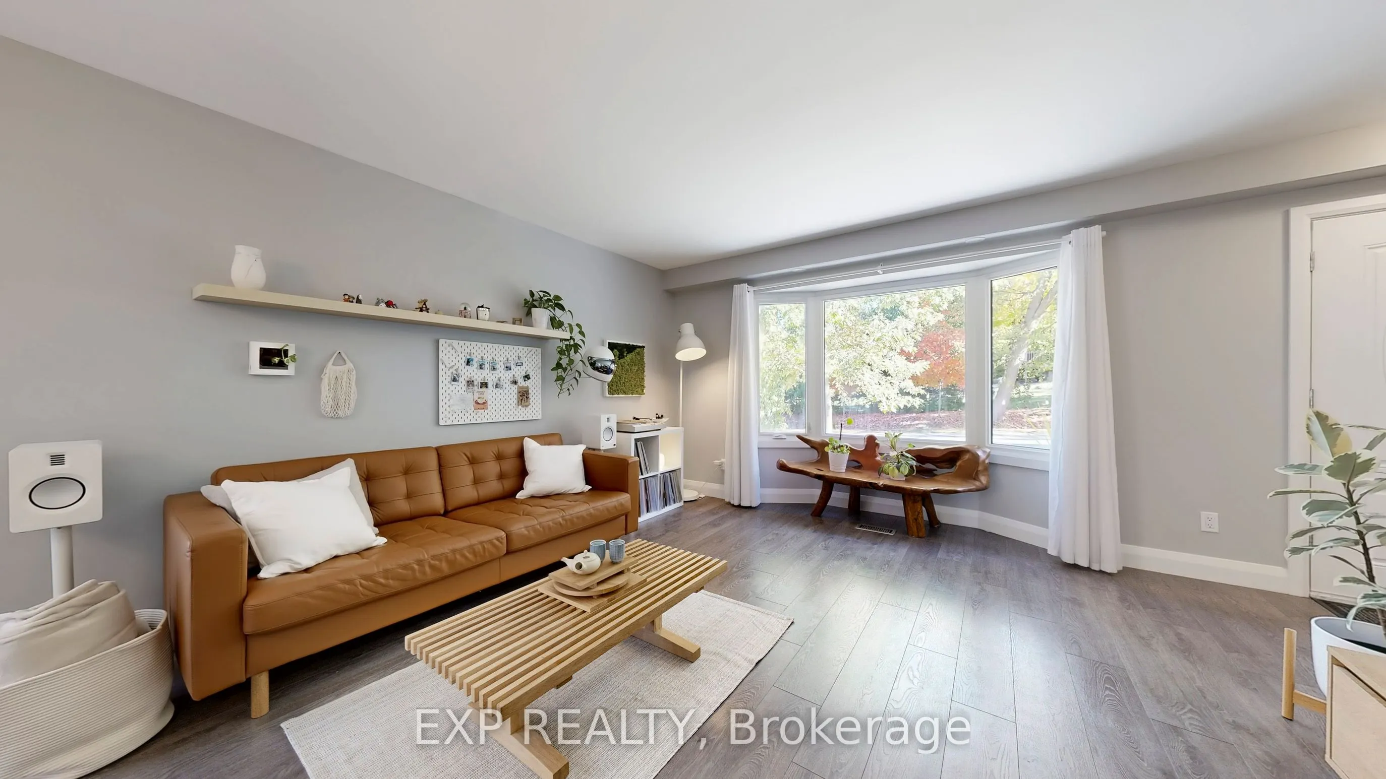 476 Aleah Crescent