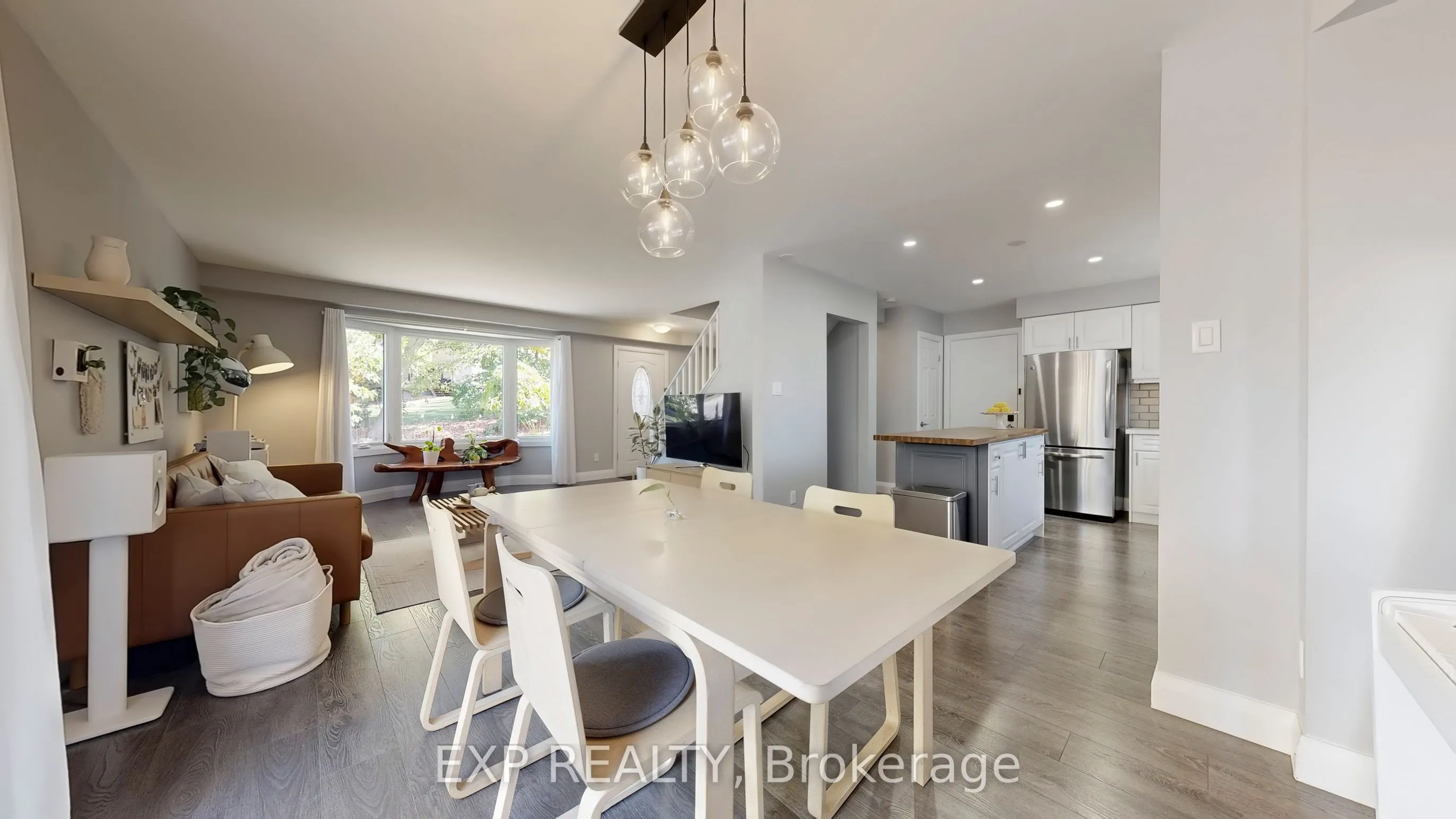 476 Aleah Crescent