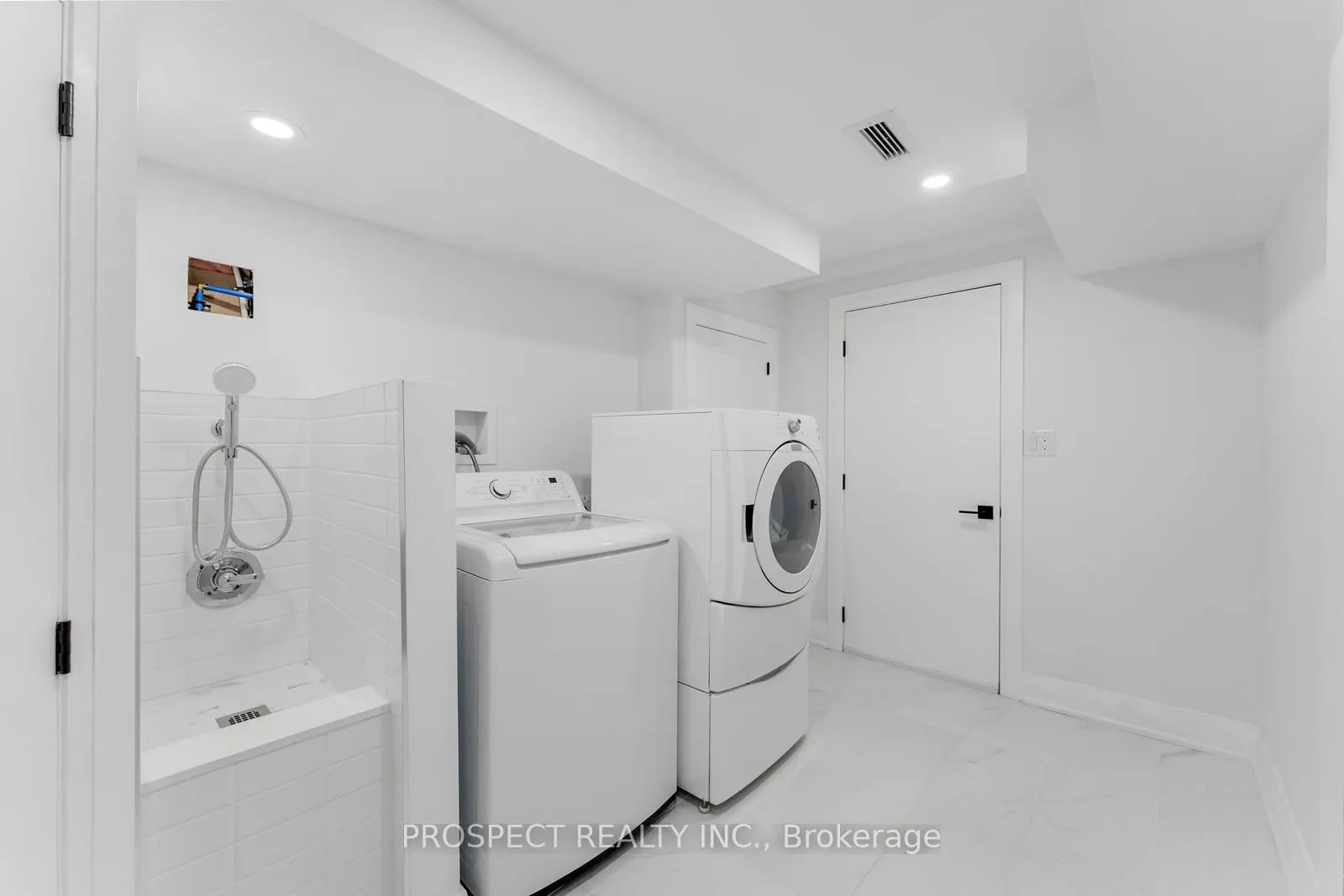 22 Worthview Drive