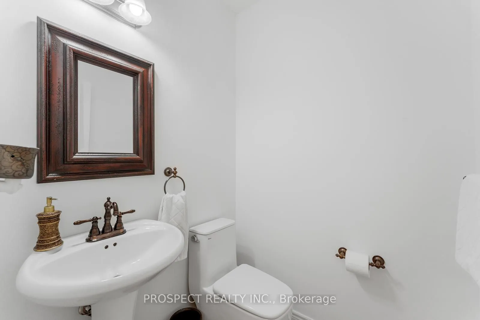 22 Worthview Drive