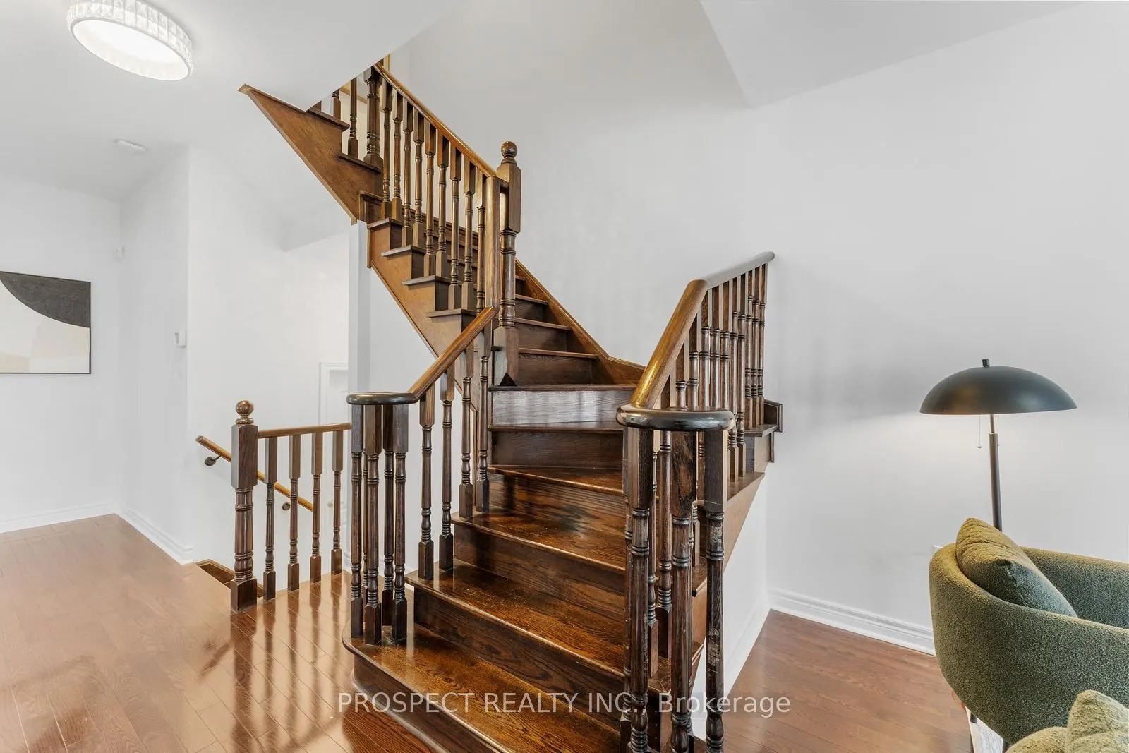 22 Worthview Drive