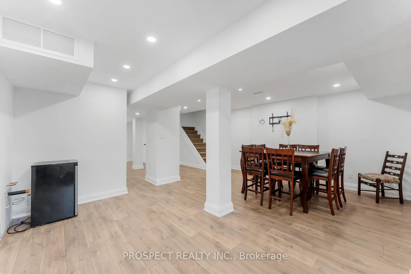 22 Worthview Drive