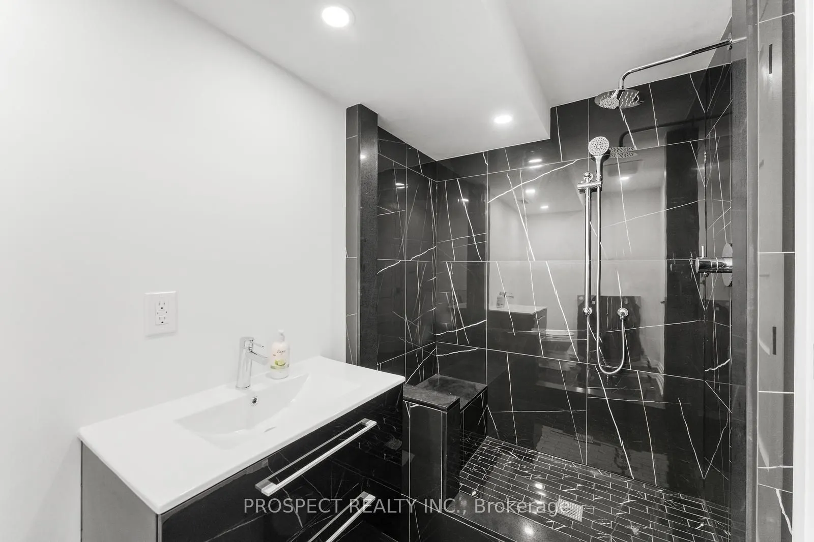 22 Worthview Drive