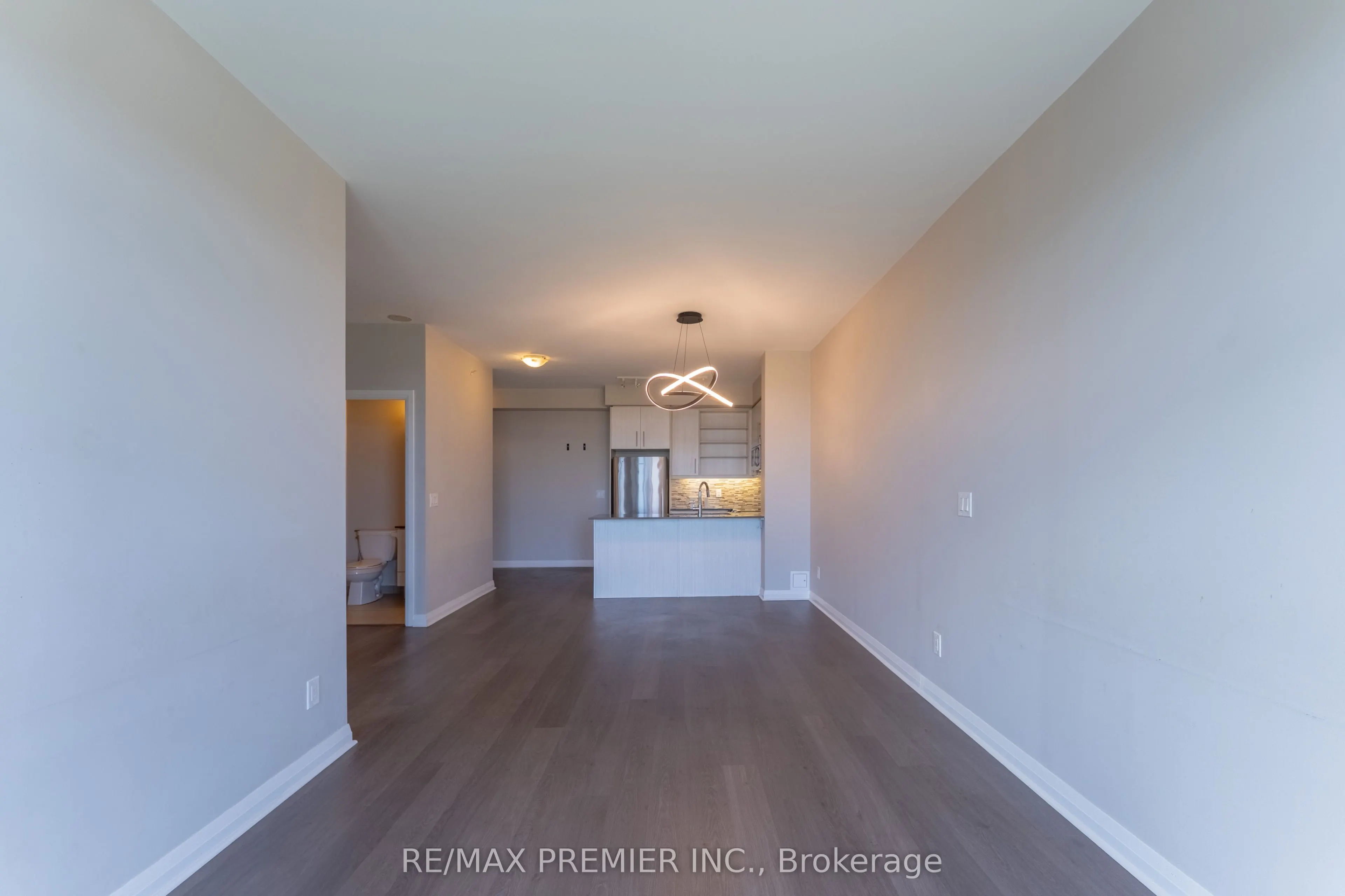 55 Oneida Crescent, #1401