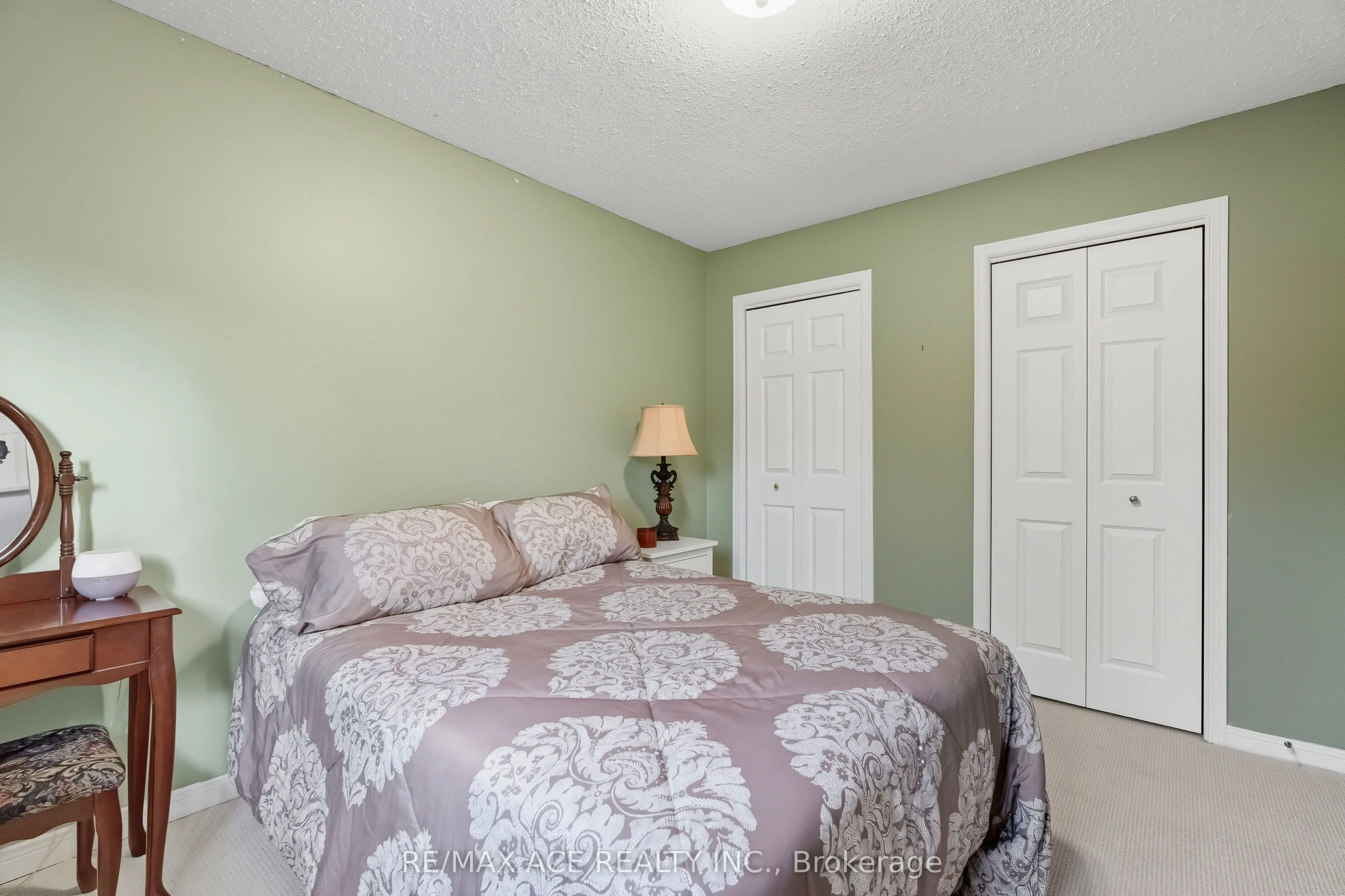 17 Black Willow Court