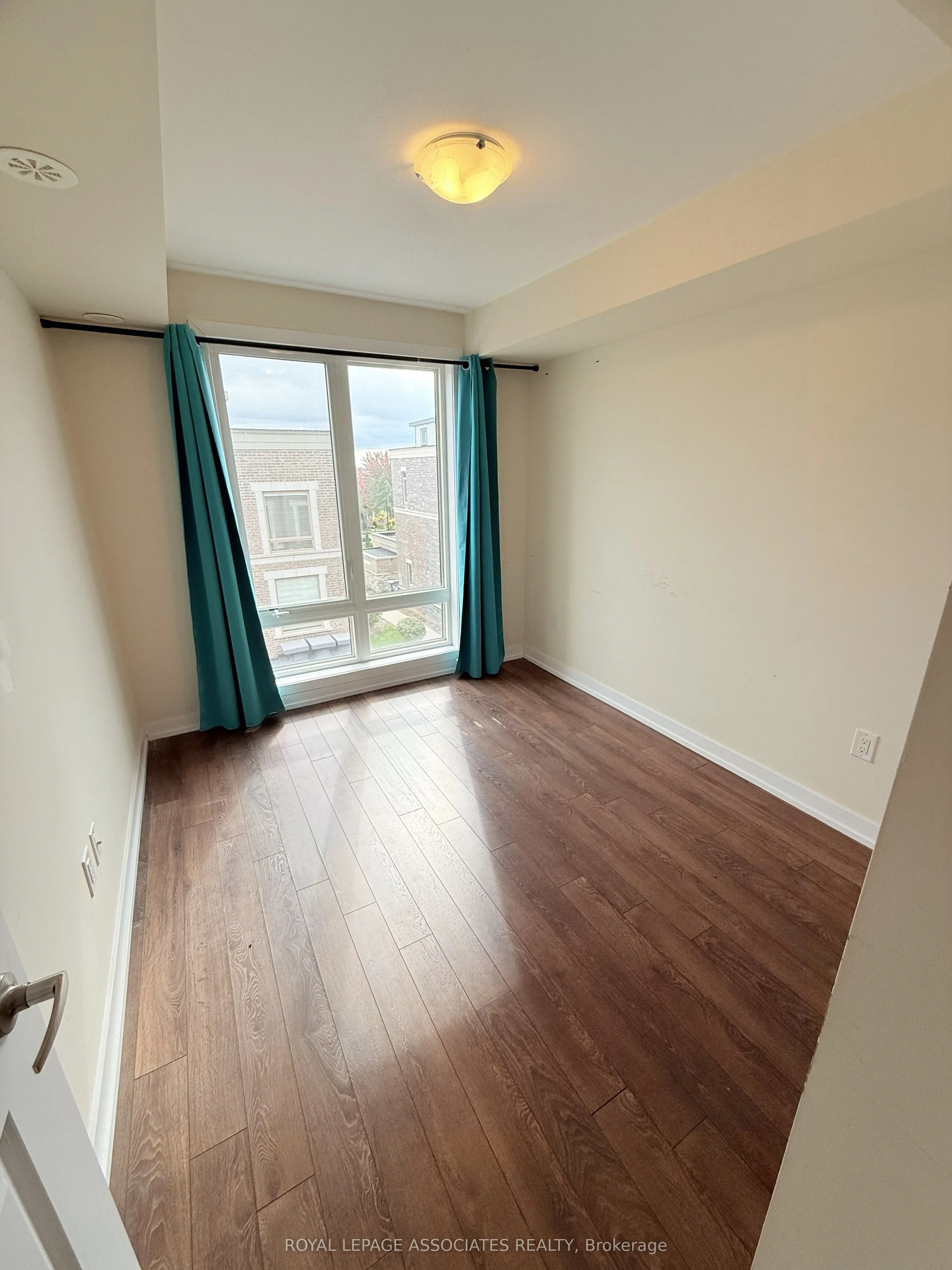 20 Westmeath Lane, #2318