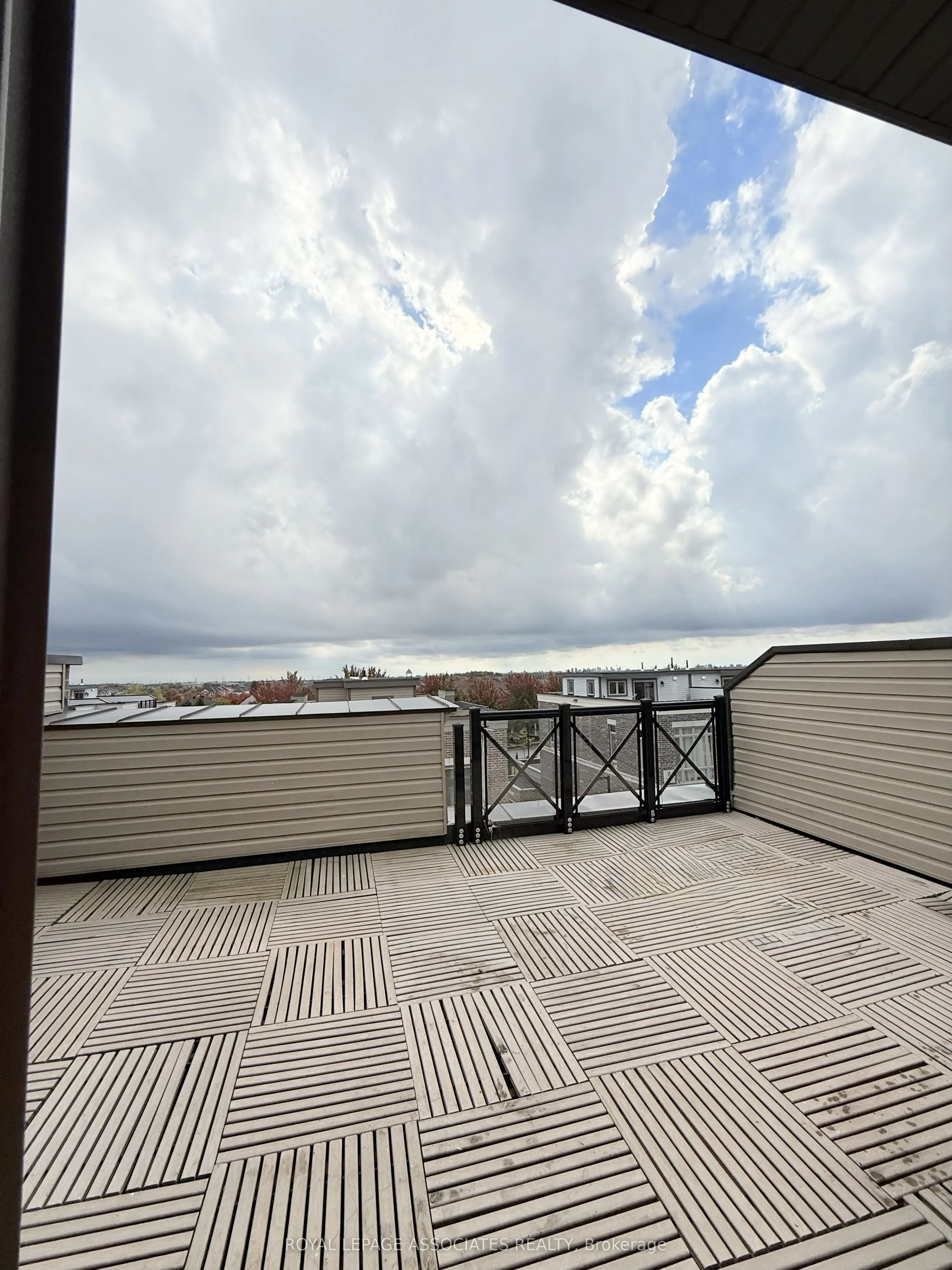 20 Westmeath Lane, #2318