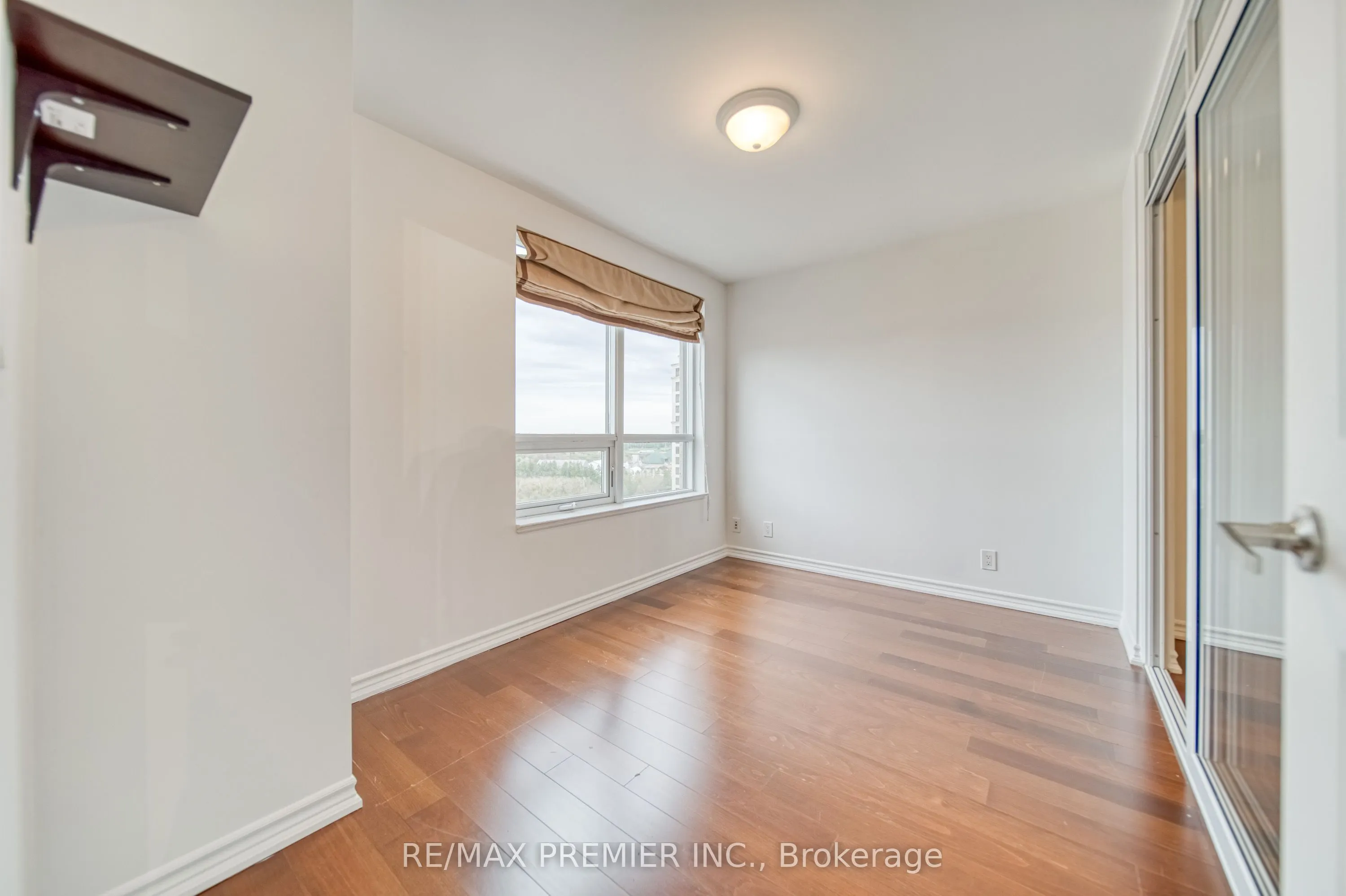 9235 Jane Street, #1201