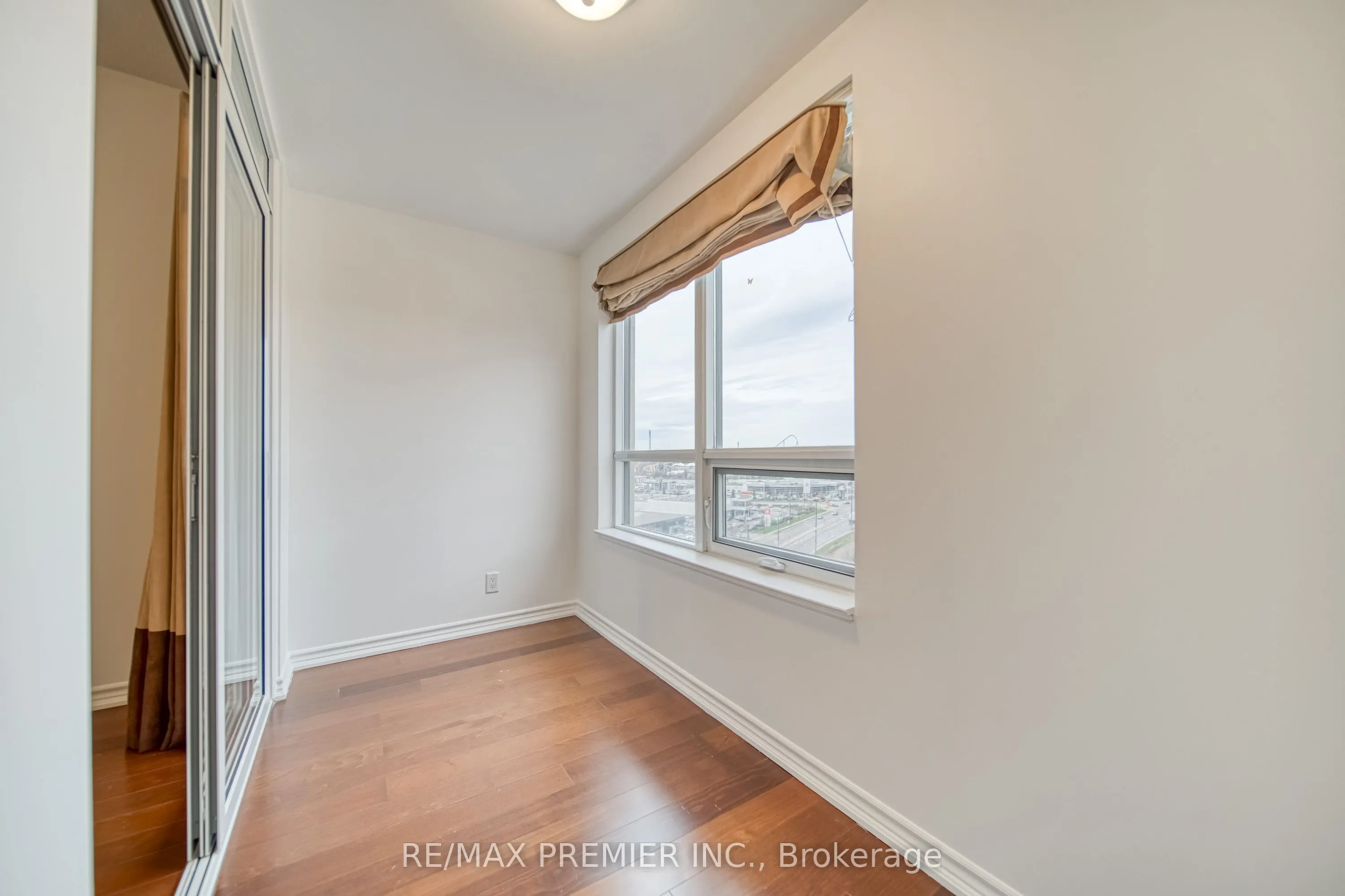 9235 Jane Street, #1201