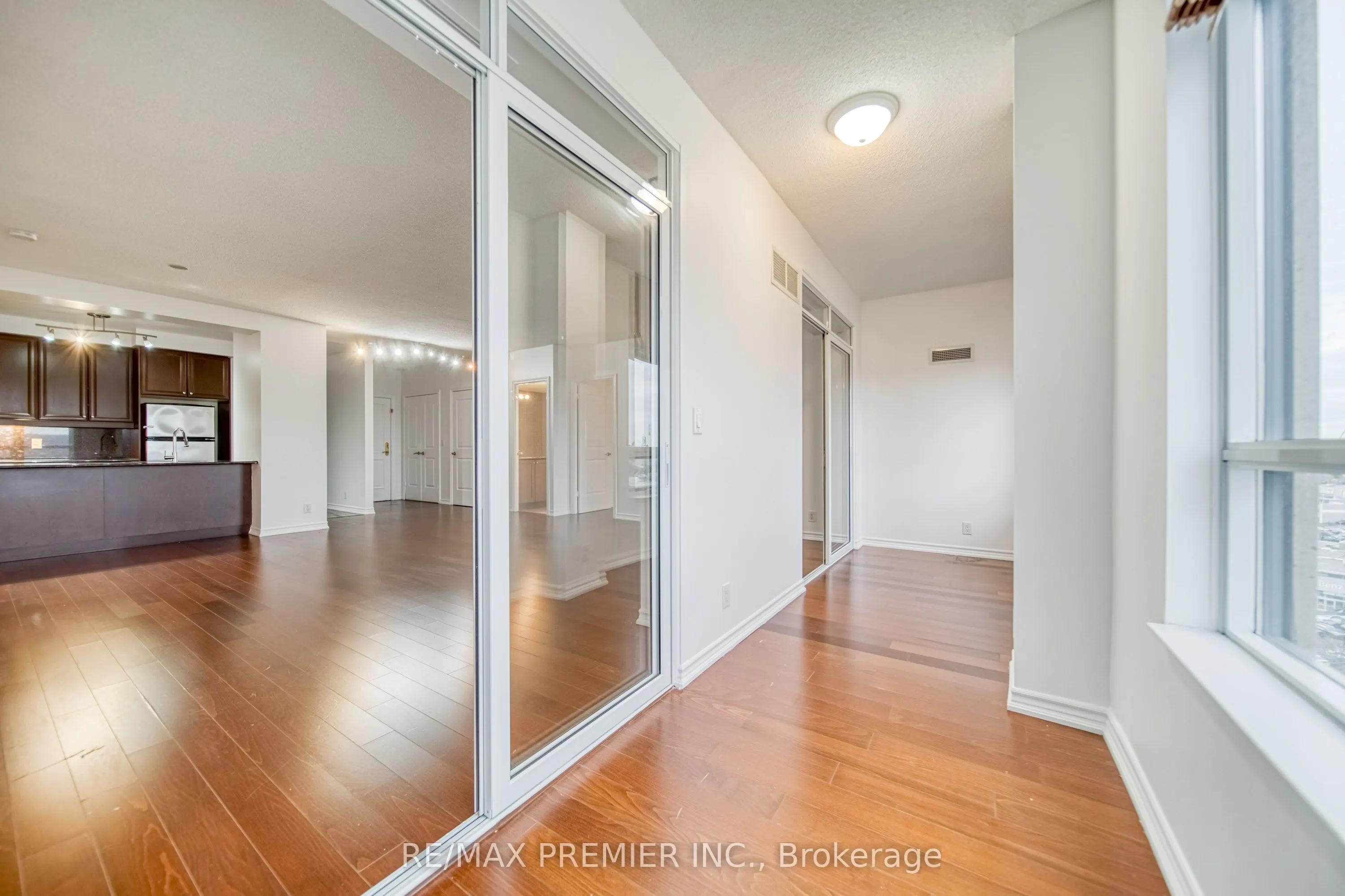 9235 Jane Street, #1201