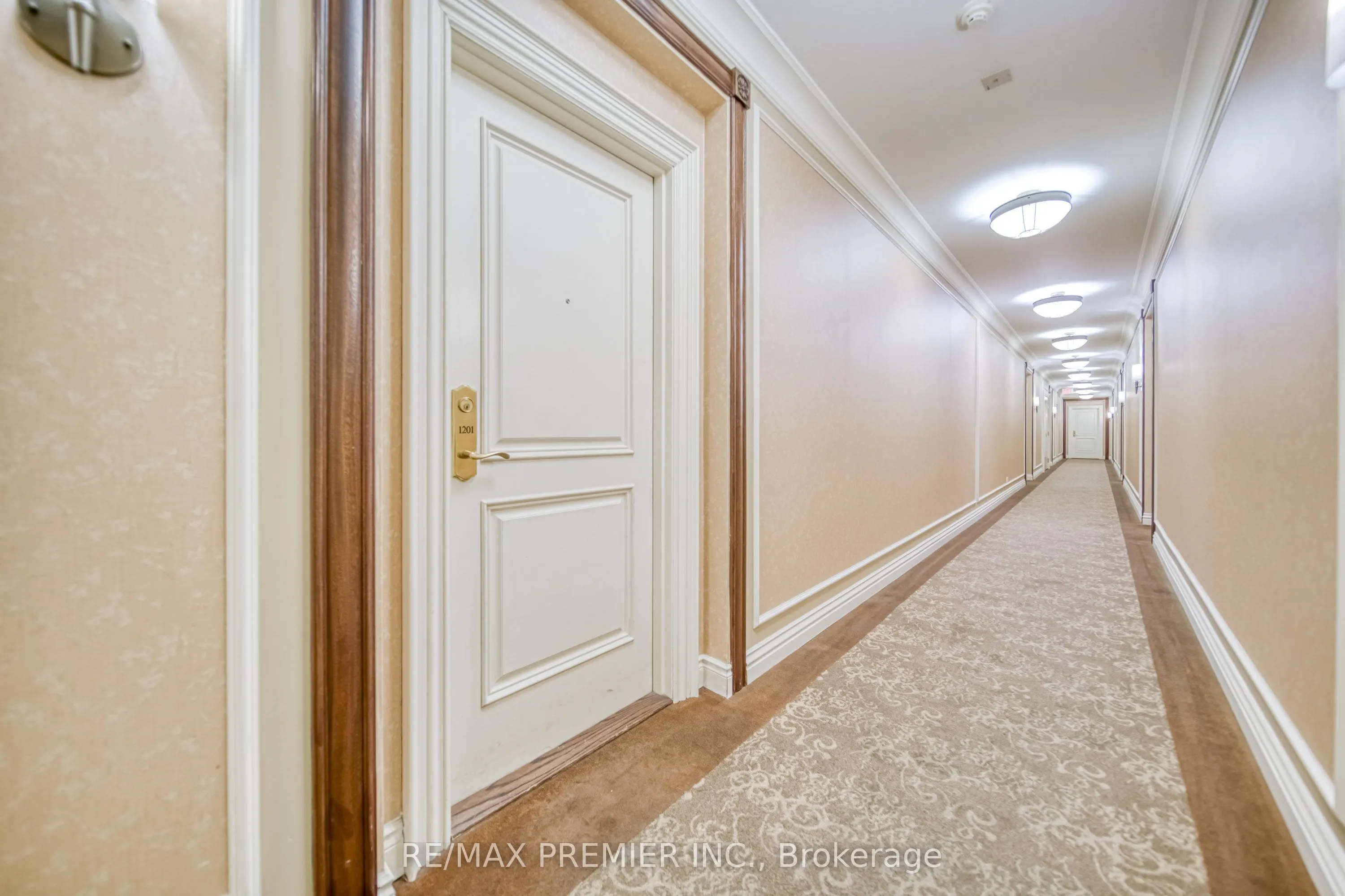 9235 Jane Street, #1201