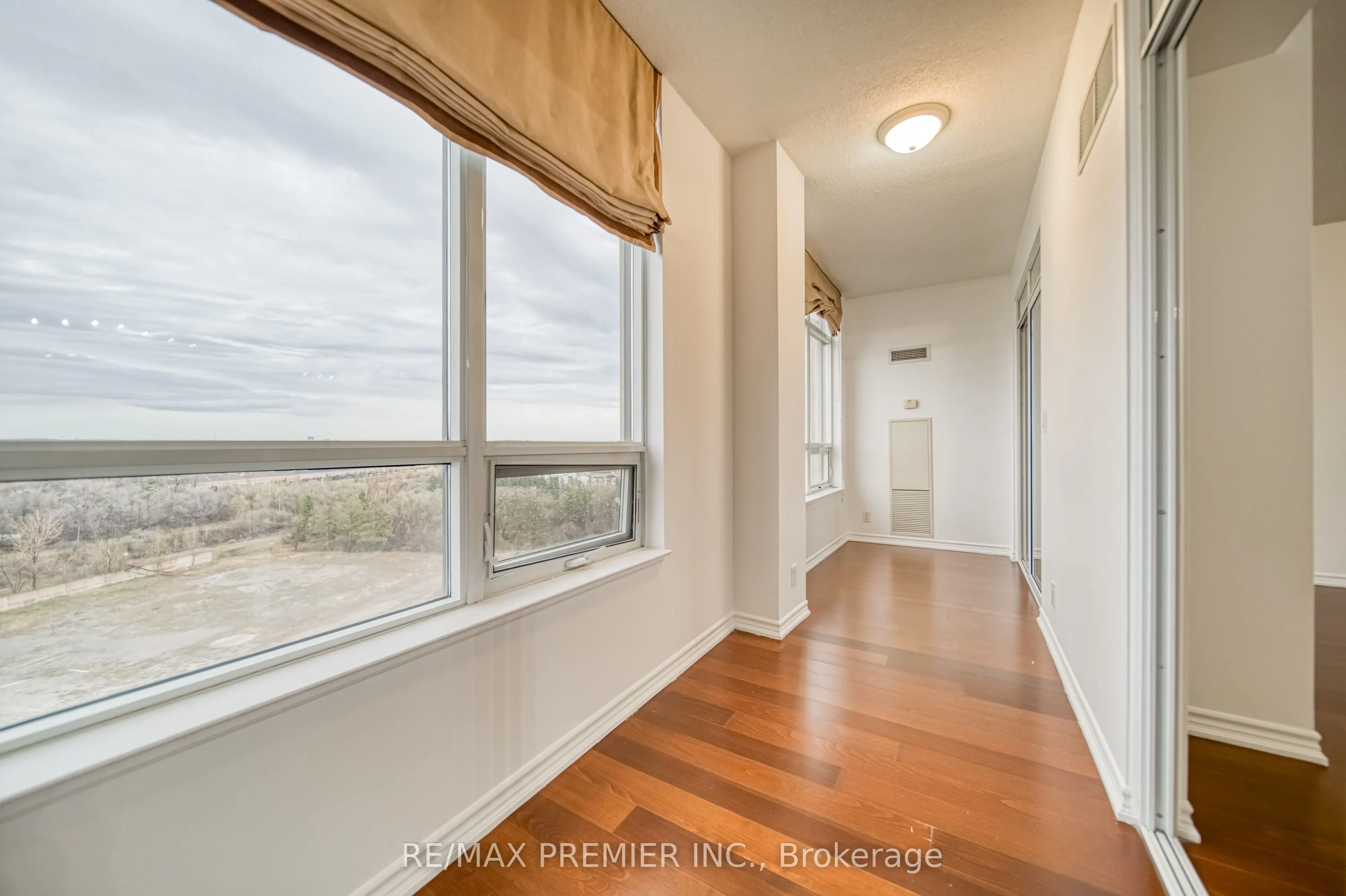 9235 Jane Street, #1201