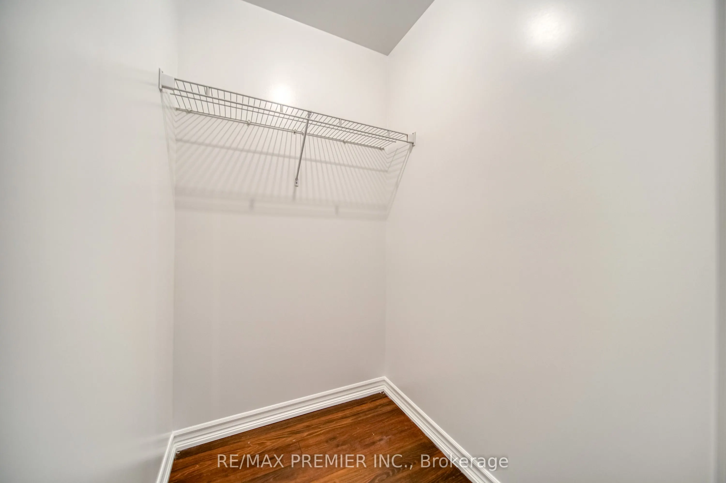 9235 Jane Street, #1201