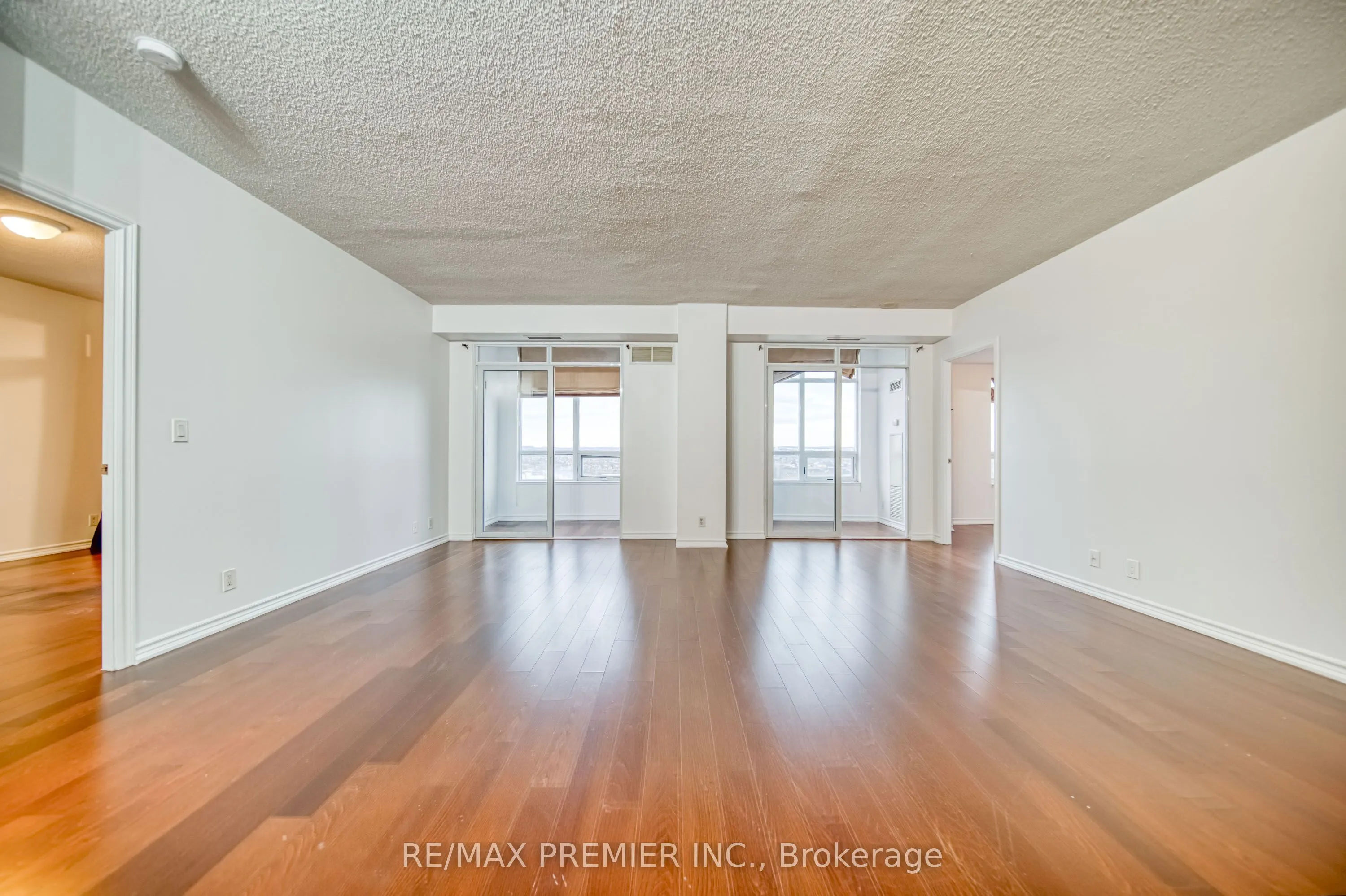 9235 Jane Street, #1201