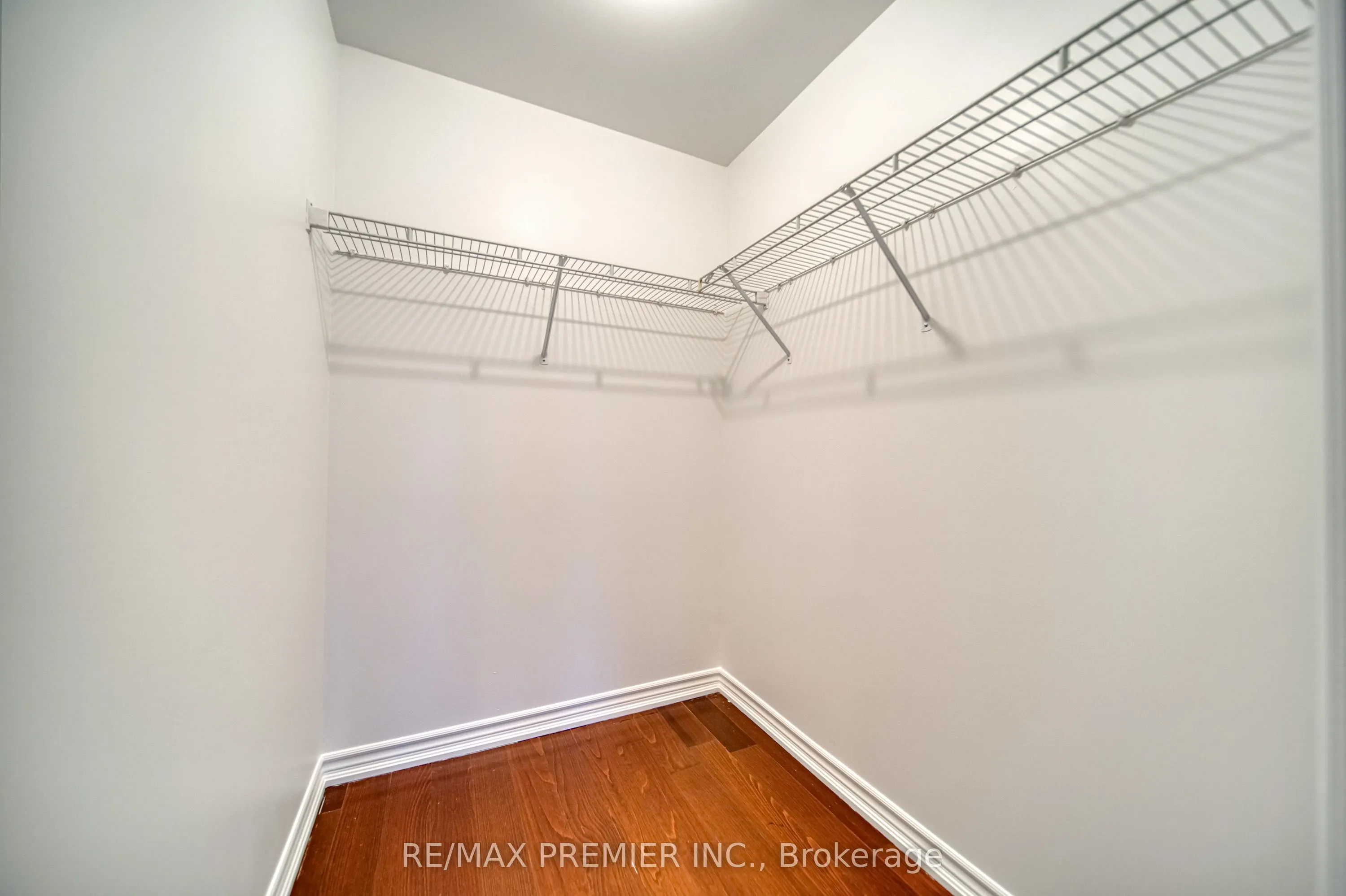 9235 Jane Street, #1201