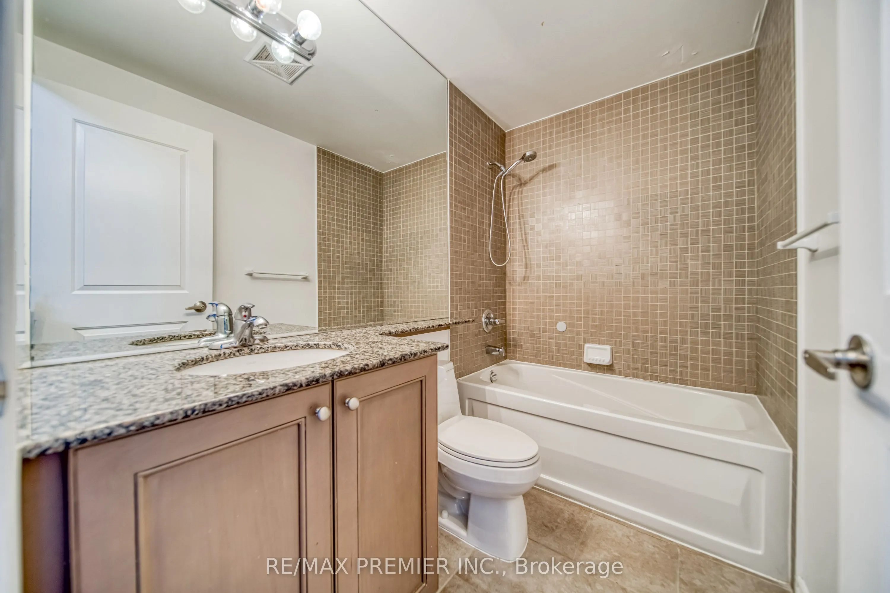 9235 Jane Street, #1201